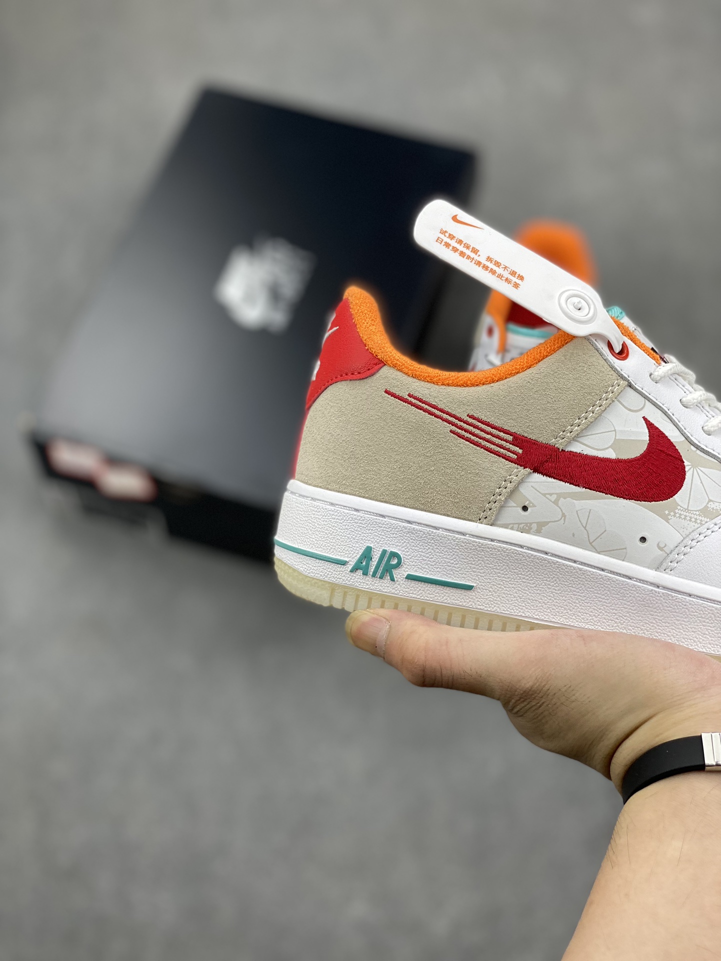 Nike Air Force 1 Low '07: Casual Comfort with Stylish Red Accents 6 i1694734403 3077 4