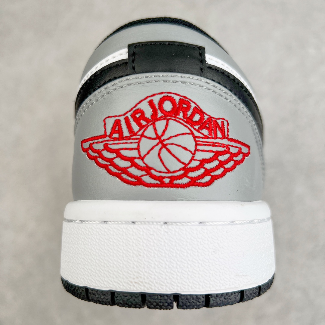 图片[8]-💰120 ＃yh版 超强套现福利‼Air Jordan AJ1 Low 低帮系列 知名大厂出品 工厂配套商长期套现 正常出厂触碰不到的单价 百分百全新货品 零氧化发霉 给足利润空间操作 超乎所想的高性价比 原装楦头纸板开发 完美鞋型 超高清洁度 鞋型不臃肿别扭 原厂内置全掌气垫 A模大底 鞋舌AJ原厂专用牛津布 AJ专用反口珍珠布 原厂无杂质高弹内里海棉 特殊封边弹力鞋带 原鞋开模 拒绝公底 购置公司同步原材料 都有细节原汁原味 忠于原版 SIZE：36 36.5 37.5 38 38.5 39 40 40.5 41 42 42.5 43 44 44.5 45 46 47.5 编码：Dby1936090-运动鞋