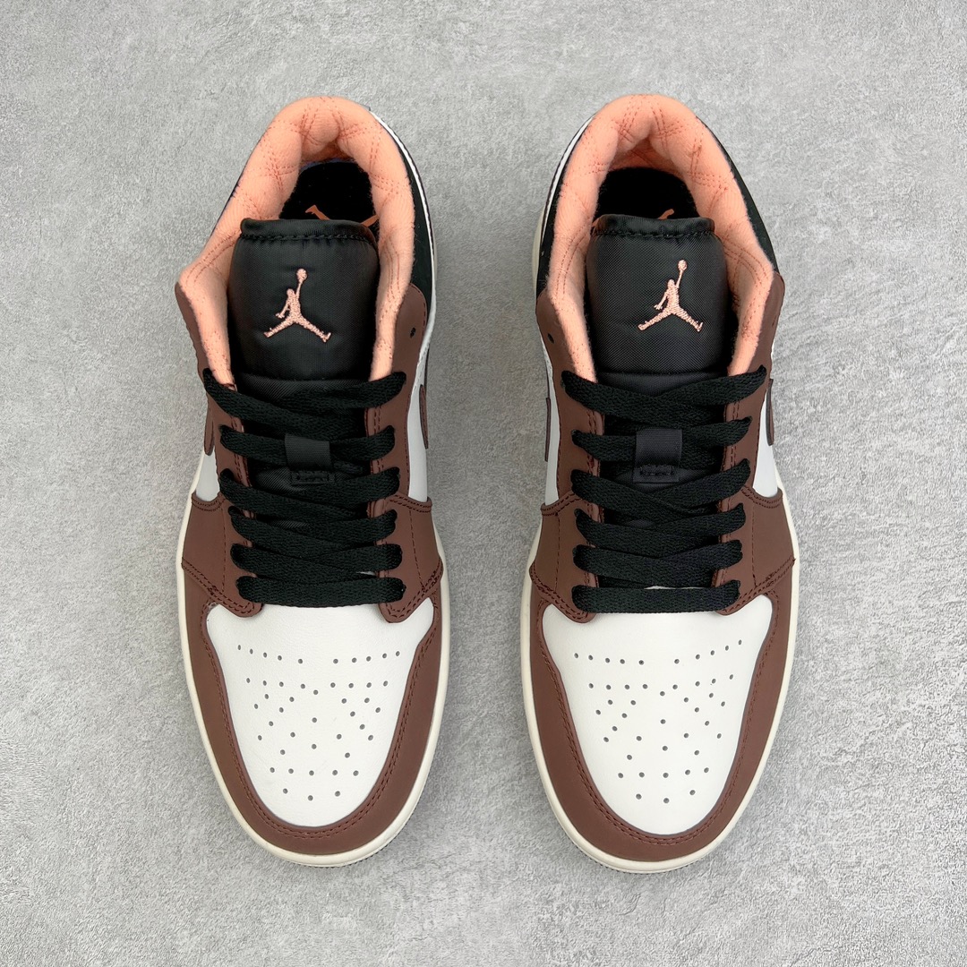 图片[2]-💰120 ＃yh版 超强套现福利‼Air Jordan AJ1 Low 低帮系列 知名大厂出品 工厂配套商长期套现 正常出厂触碰不到的单价 百分百全新货品 零氧化发霉 给足利润空间操作 超乎所想的高性价比 原装楦头纸板开发 完美鞋型 超高清洁度 鞋型不臃肿别扭 原厂内置全掌气垫 A模大底 鞋舌AJ原厂专用牛津布 AJ专用反口珍珠布 原厂无杂质高弹内里海棉 特殊封边弹力鞋带 原鞋开模 拒绝公底 购置公司同步原材料 都有细节原汁原味 忠于原版 SIZE：36 36.5 37.5 38 38.5 39 40 40.5 41 42 42.5 43 44 44.5 45 46 47.5 编码：Dby1936090-运动鞋