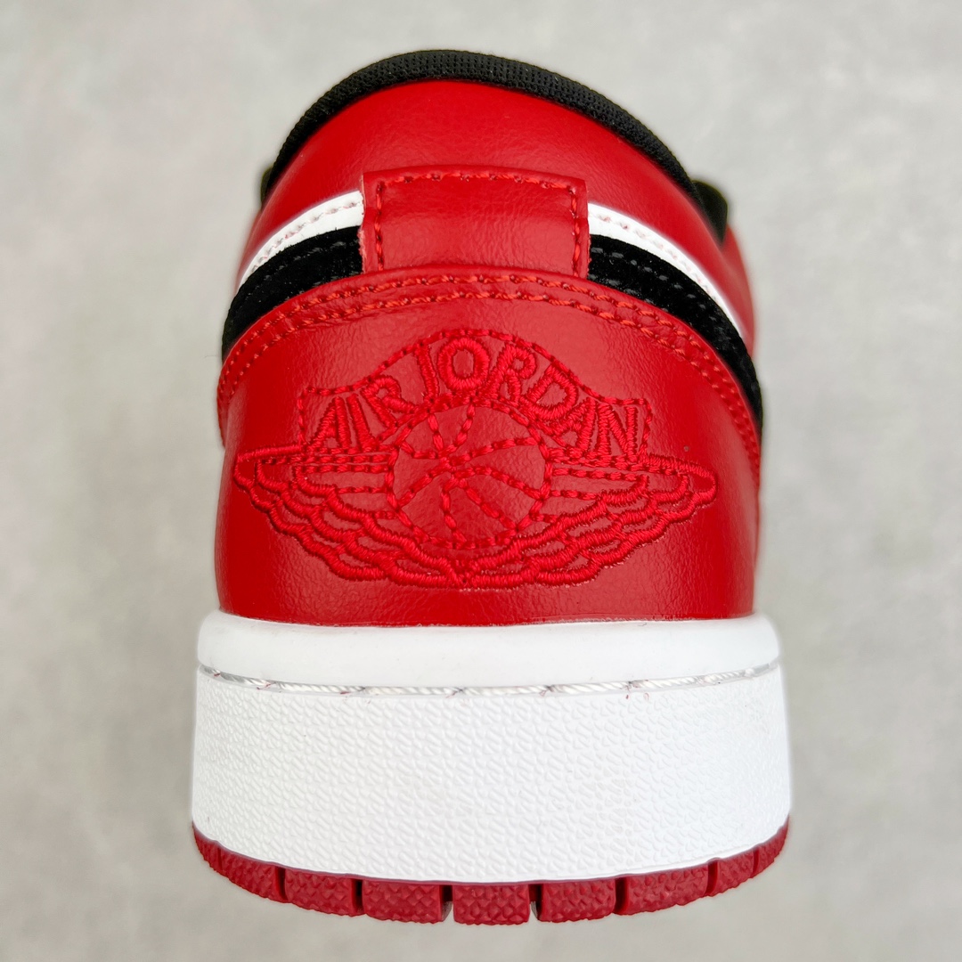 图片[8]-💰120 ＃yh版 超强套现福利‼Air Jordan AJ1 Low 低帮系列 知名大厂出品 工厂配套商长期套现 正常出厂触碰不到的单价 百分百全新货品 零氧化发霉 给足利润空间操作 超乎所想的高性价比 原装楦头纸板开发 完美鞋型 超高清洁度 鞋型不臃肿别扭 原厂内置全掌气垫 A模大底 鞋舌AJ原厂专用牛津布 AJ专用反口珍珠布 原厂无杂质高弹内里海棉 特殊封边弹力鞋带 原鞋开模 拒绝公底 购置公司同步原材料 都有细节原汁原味 忠于原版 SIZE：36 36.5 37.5 38 38.5 39 40 40.5 41 42 42.5 43 44 44.5 45 46 47.5 编码：Dby1936090-运动鞋