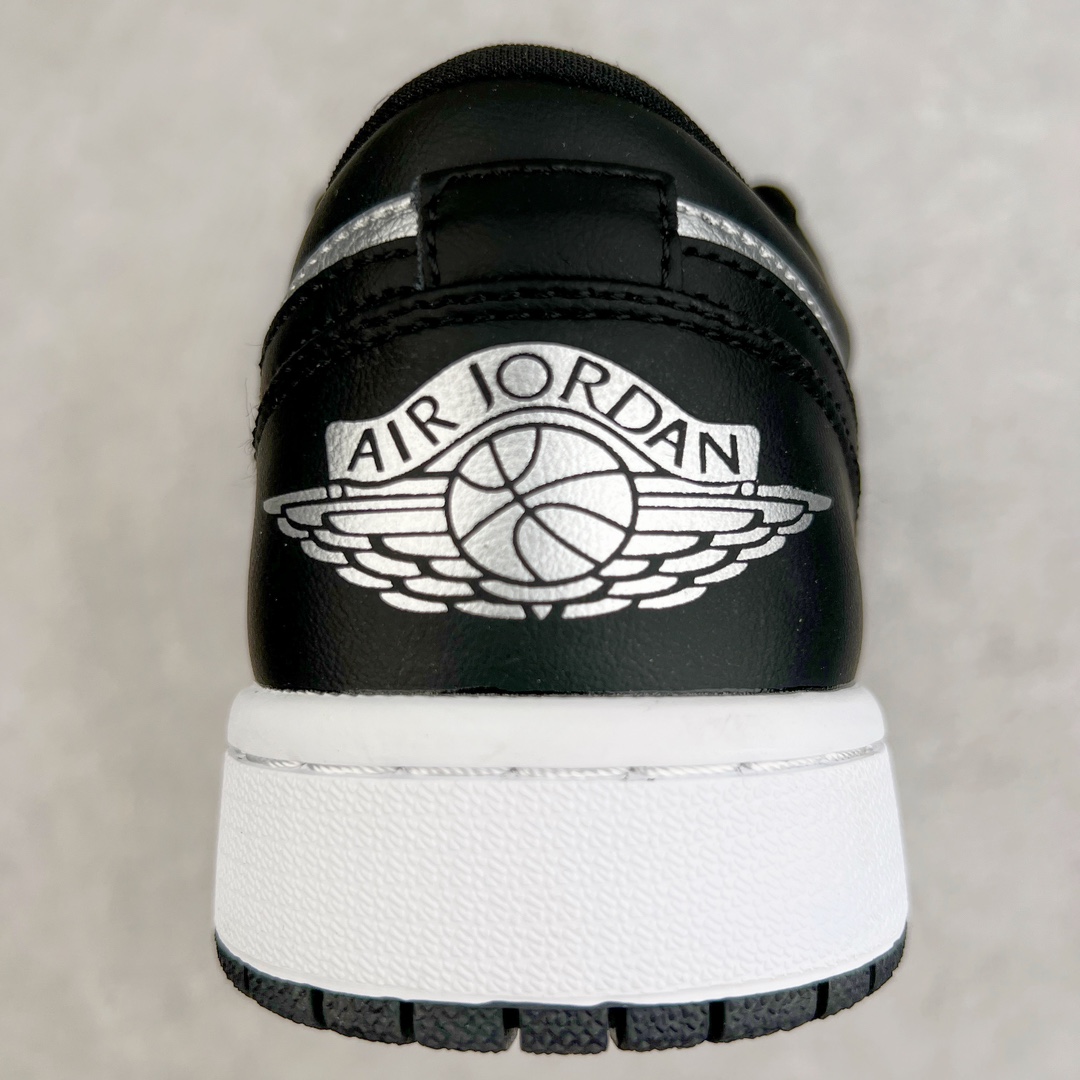 图片[8]-💰120 ＃yh版 超强套现福利‼Air Jordan AJ1 Low 低帮系列 知名大厂出品 工厂配套商长期套现 正常出厂触碰不到的单价 百分百全新货品 零氧化发霉 给足利润空间操作 超乎所想的高性价比 原装楦头纸板开发 完美鞋型 超高清洁度 鞋型不臃肿别扭 原厂内置全掌气垫 A模大底 鞋舌AJ原厂专用牛津布 AJ专用反口珍珠布 原厂无杂质高弹内里海棉 特殊封边弹力鞋带 原鞋开模 拒绝公底 购置公司同步原材料 都有细节原汁原味 忠于原版 SIZE：36 36.5 37.5 38 38.5 39 40 40.5 41 42 42.5 43 44 44.5 45 46 47.5 编码：Dby1936090-运动鞋