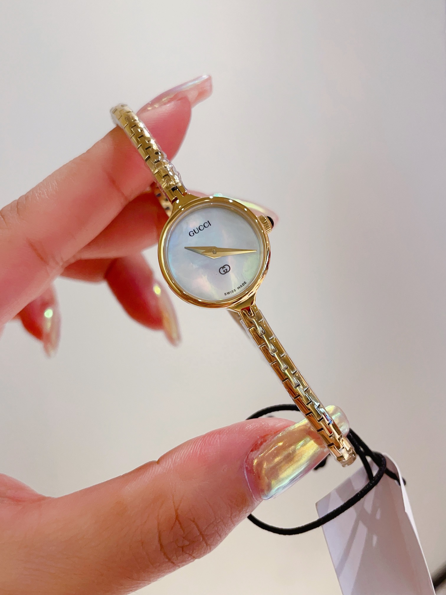 Vintage Gucci Watch: Timeless Style with Japanese Influence, Swiss Movement, 23mm Fine Chain - 图片 3