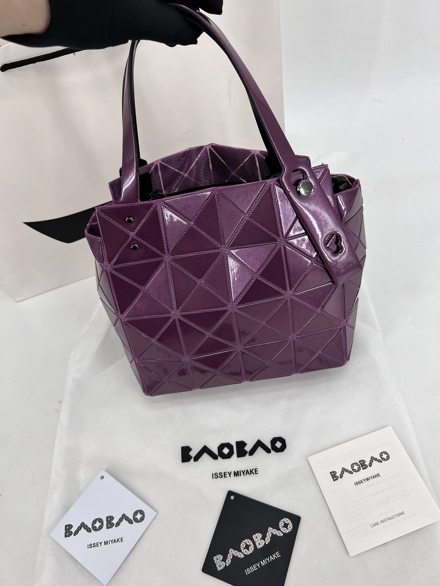 Issey Miyake ～三宅一生 9月新款钻石方盒包大小号 新系列CARAT让人想起宝石的雕刻切割