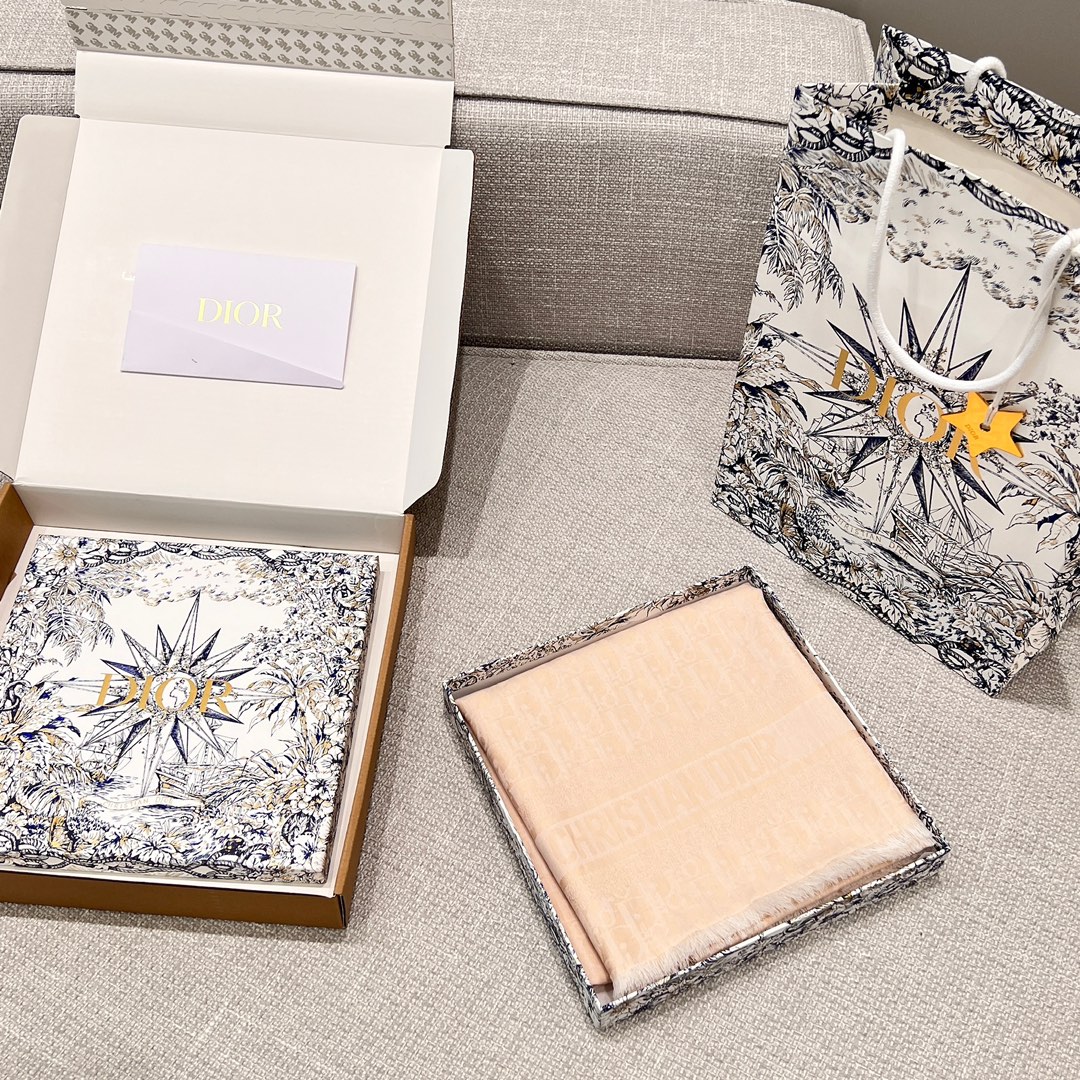 Top 1:1 Replica
 Dior Scarf Fall Collection
