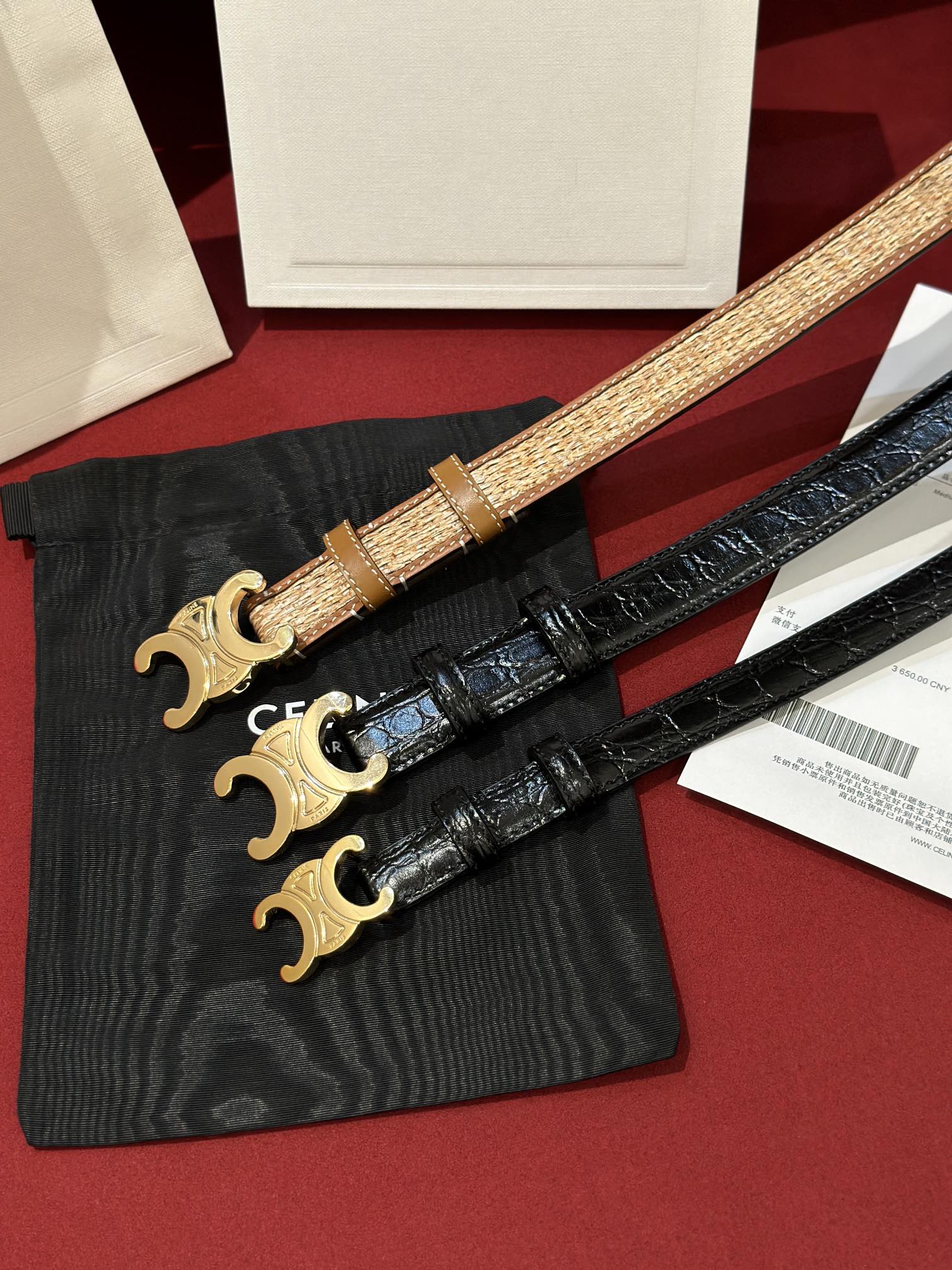 [Celine Belts] The belt body is made of crocodile texture The design has some