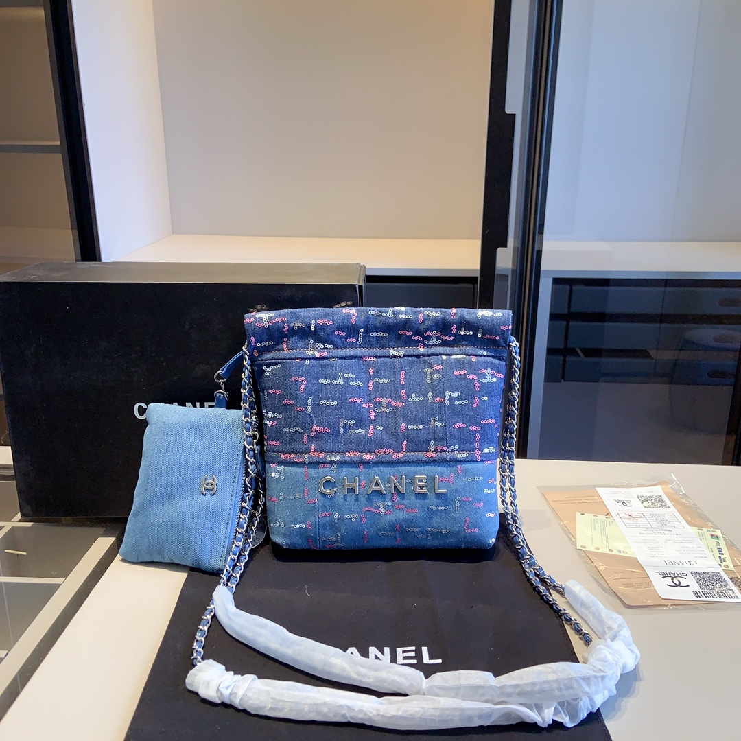 Chanel Sacs À Bandoulière & À Épaule Tissu de coton bleu Mini