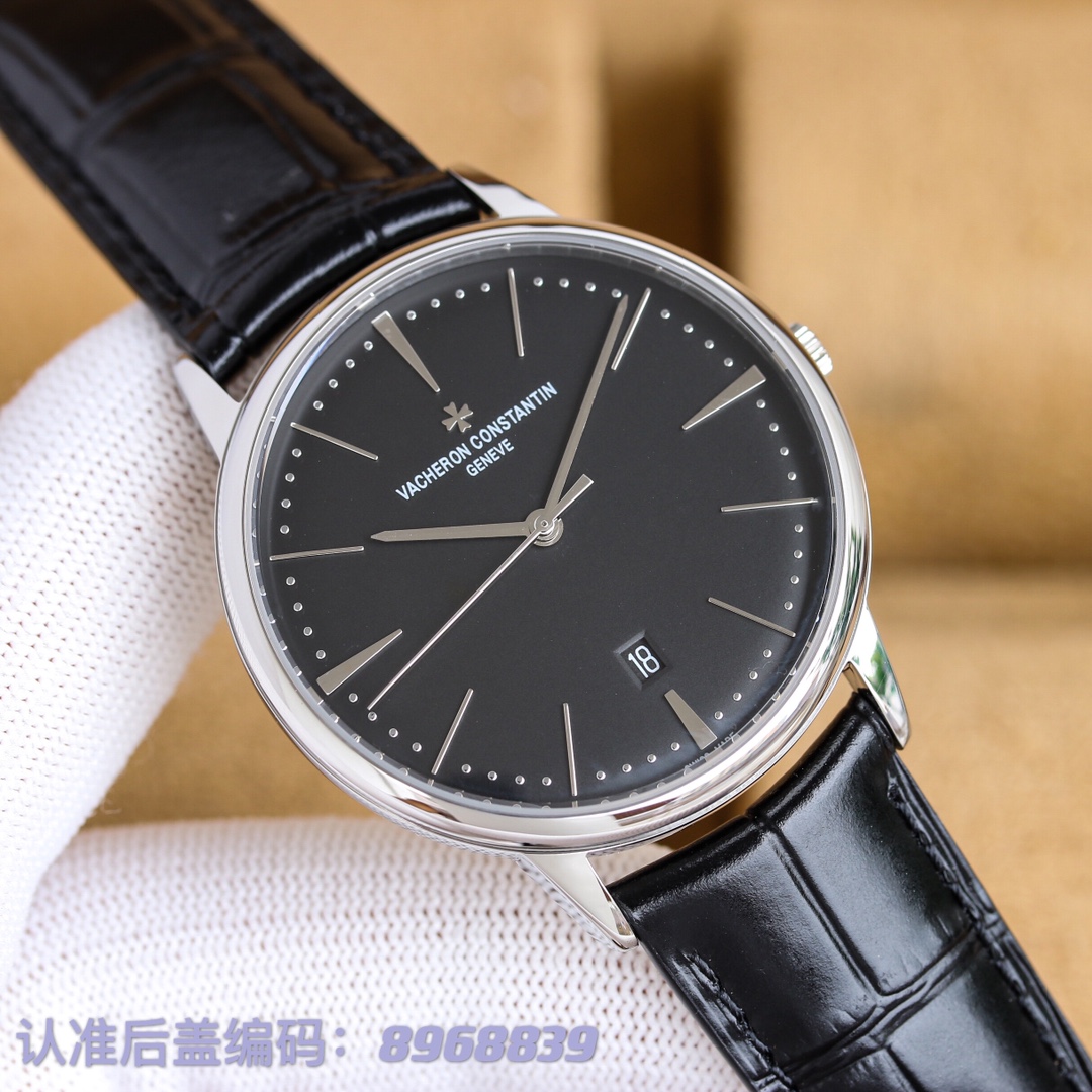下单优惠100， 【高端复刻】💰620！
【定制一体机】💰950！
江诗丹顿VC传承系列85180(三针透底)/81180(两针密底)腕表，完美圆形的表壳，搭配微孤式表耳设计，使之更加贴合佩戴者的手腕。简约大气的表盘设计，低调不失奢华。【机芯】搭载进口9015一体机机芯，精准耐用。【表镜】双卜拱型蓝宝石玻璃镜面，均有防眩晕镀膜处理。【表针】优雅剑型指针，尾部结合表盘弧度特殊压弯处理。【表带】双层意大利小牛皮，搭配马耳他十字针扣。尺寸40cm，追求完美，简约而不简单。
