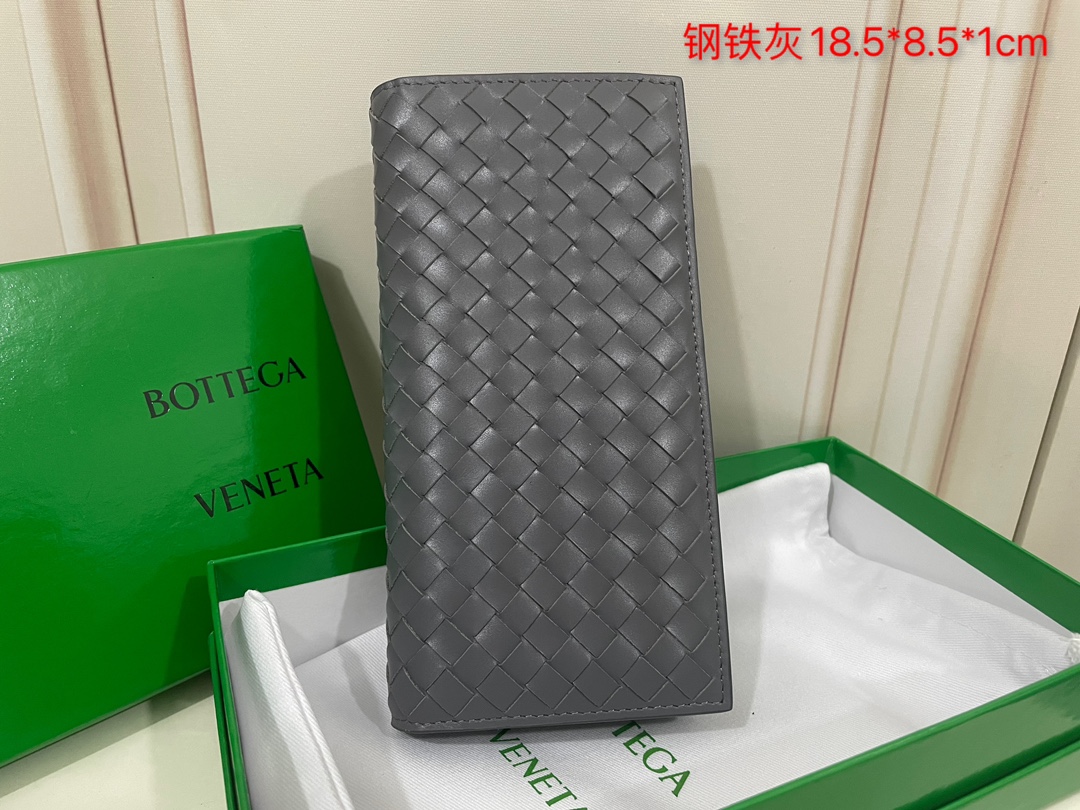 Bottega Veneta High-Shine Calfskin Intrecciato Long Wallet