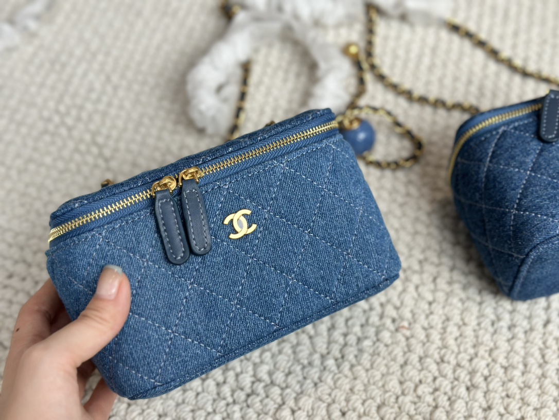 Chanel Crossbody & Shoulder Bags Blue Frosted Chains
