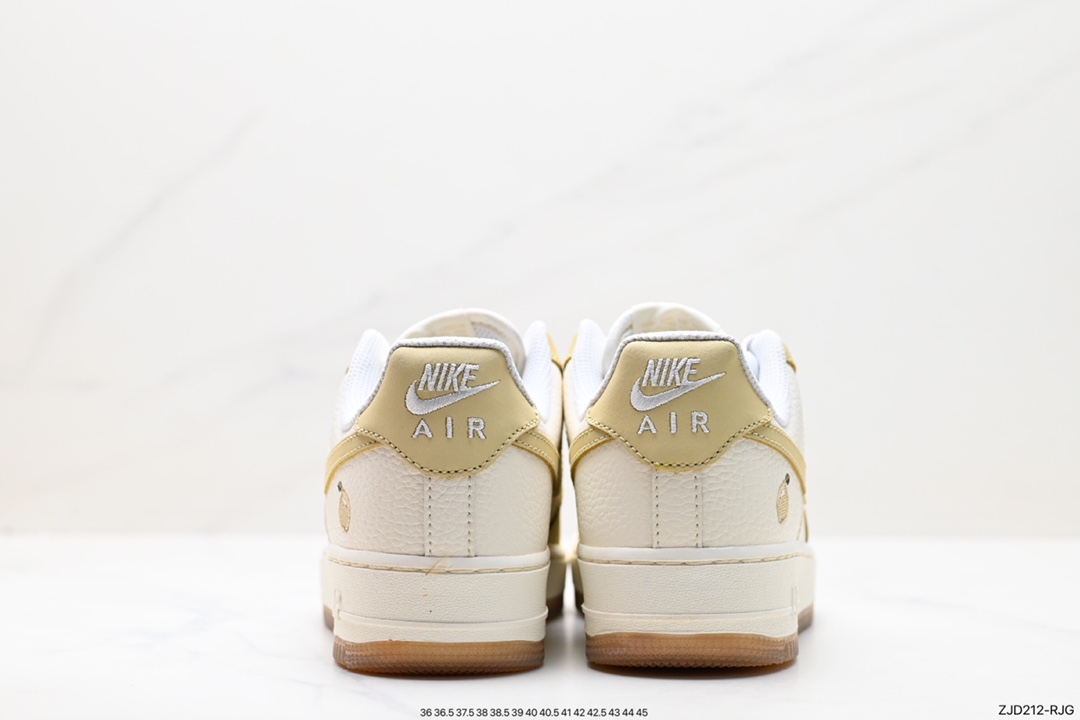 Nike Air Force 1 '07 Low original last and cardboard AA6902-700