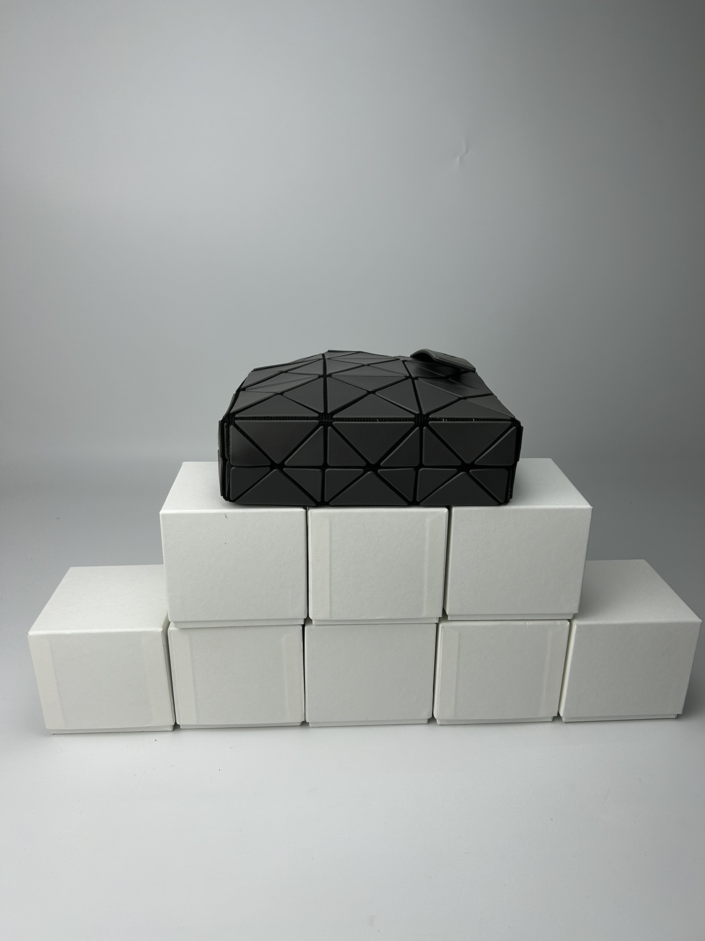 Issey Miyake ～全新的三宅一生 CARAT系列