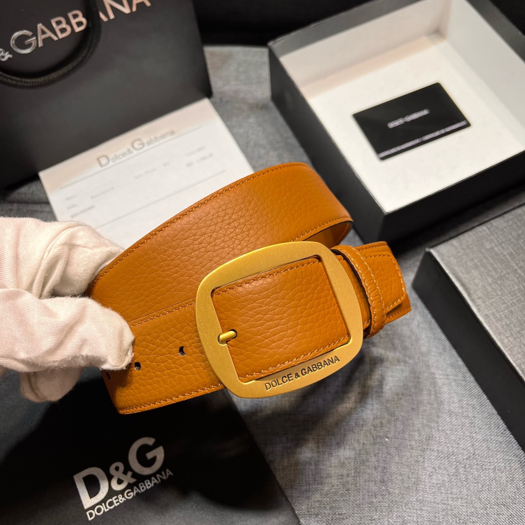    DG。宽.4.0cm  Dolce&Gabbana 新款 Re-Edition 时装秀是一次回归品