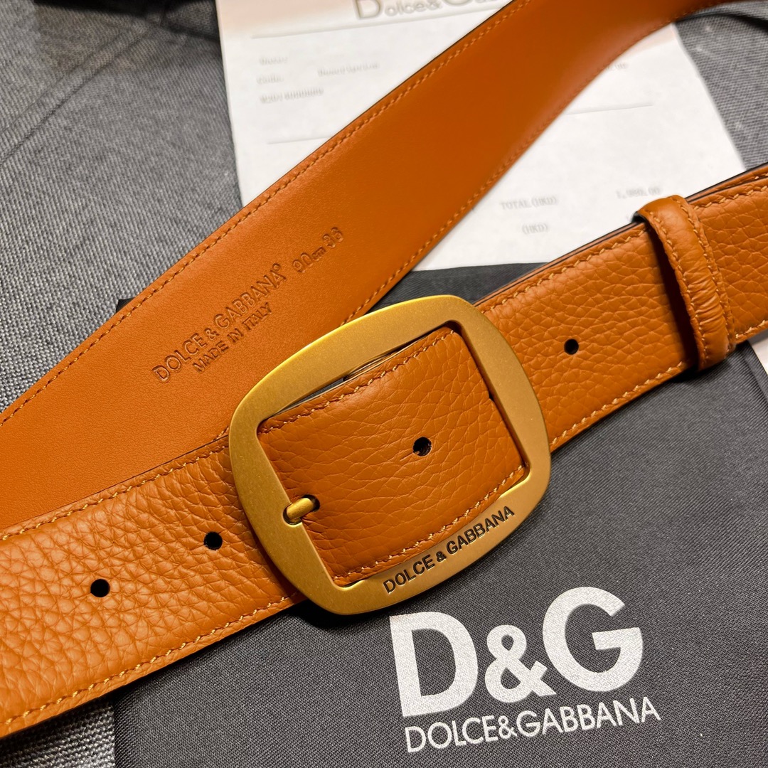    DG。宽.4.0cm  Dolce&Gabbana 新款 Re-Edition 时装秀是一次回归品