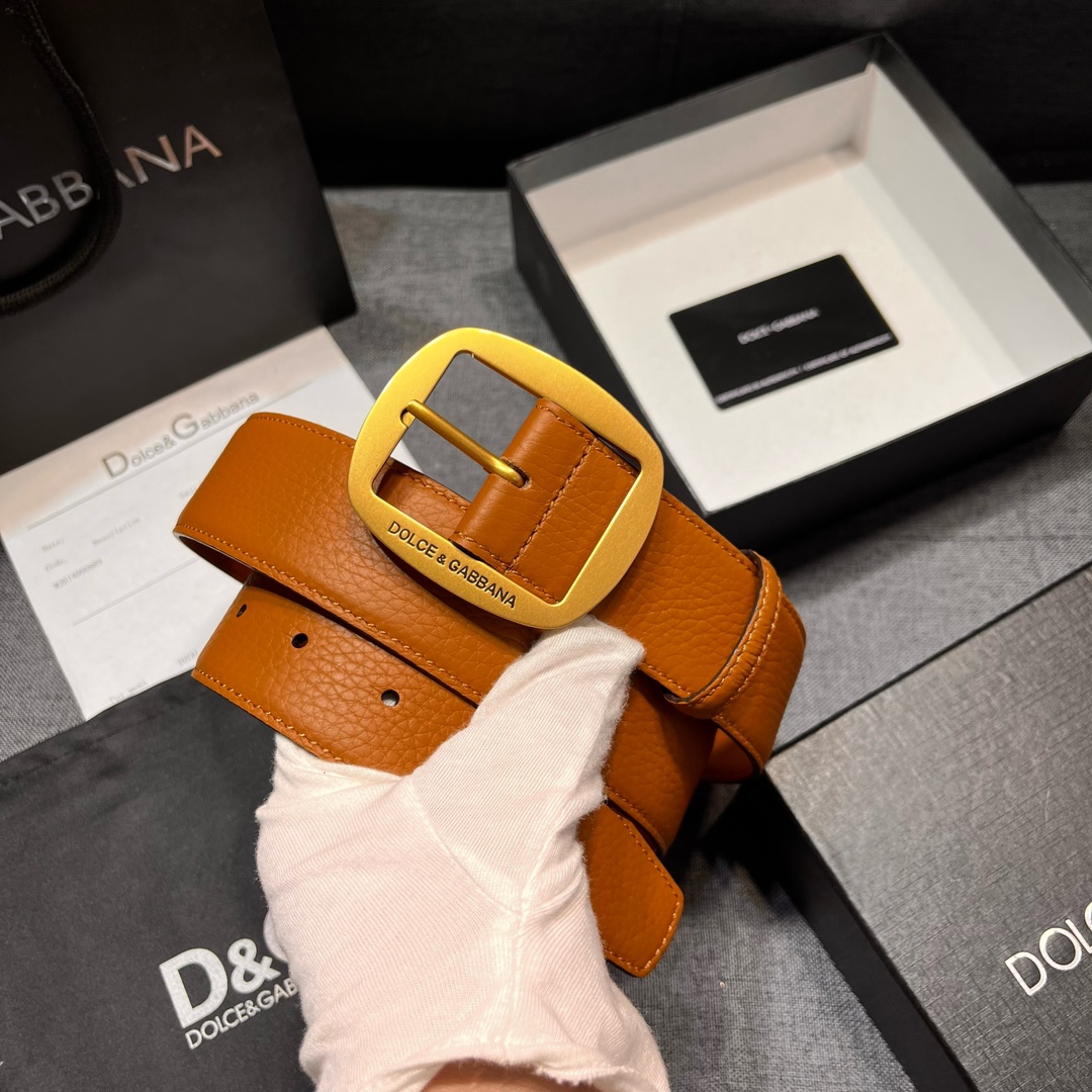    DG。宽.4.0cm  Dolce&Gabbana 新款 Re-Edition 时装秀是一次回归品