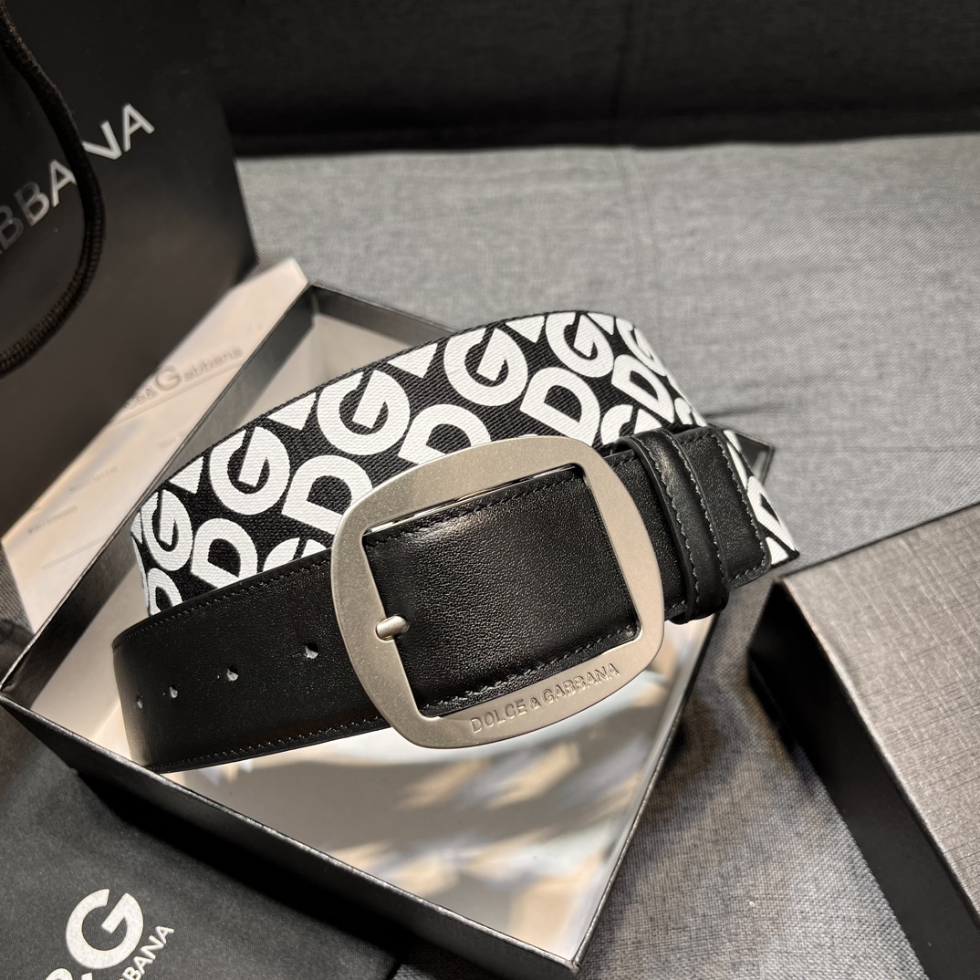     DG。宽.4.0cm  Dolce&Gabbana 新款 Re-Edition 时装秀是一次回归