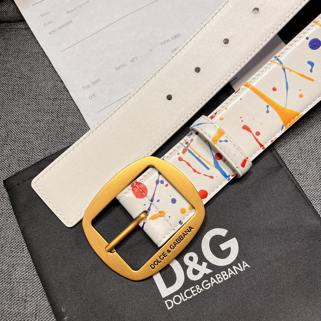   DG。宽.4.0cm  Dolce&Gabbana 新款 Re-Edition 时装秀是一次回归品牌