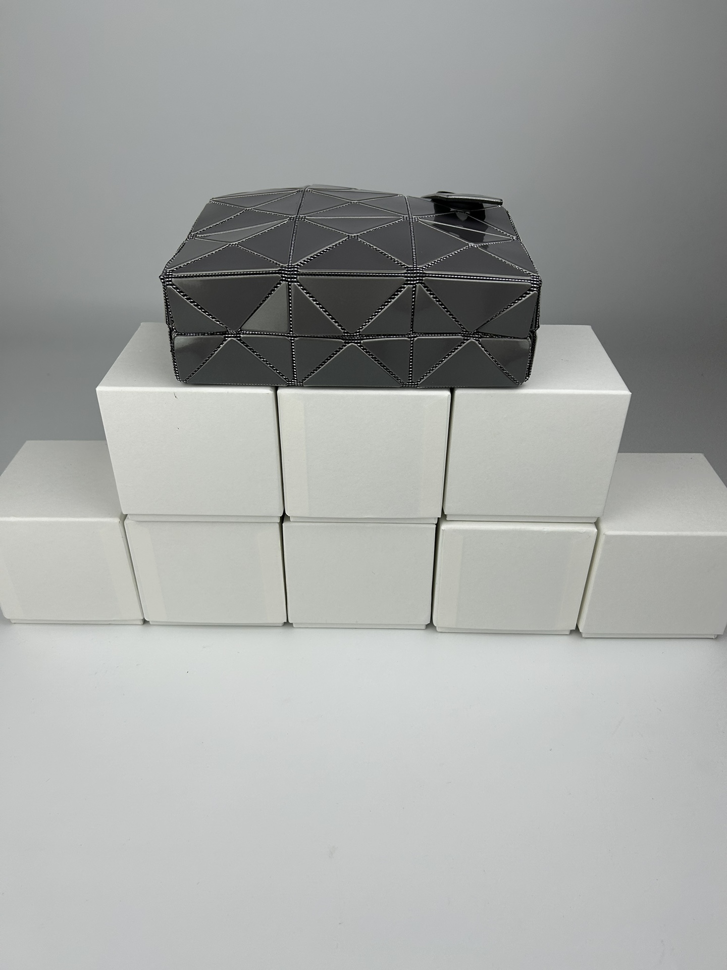 Issey Miyake ～全新的三宅一生 CARAT系列