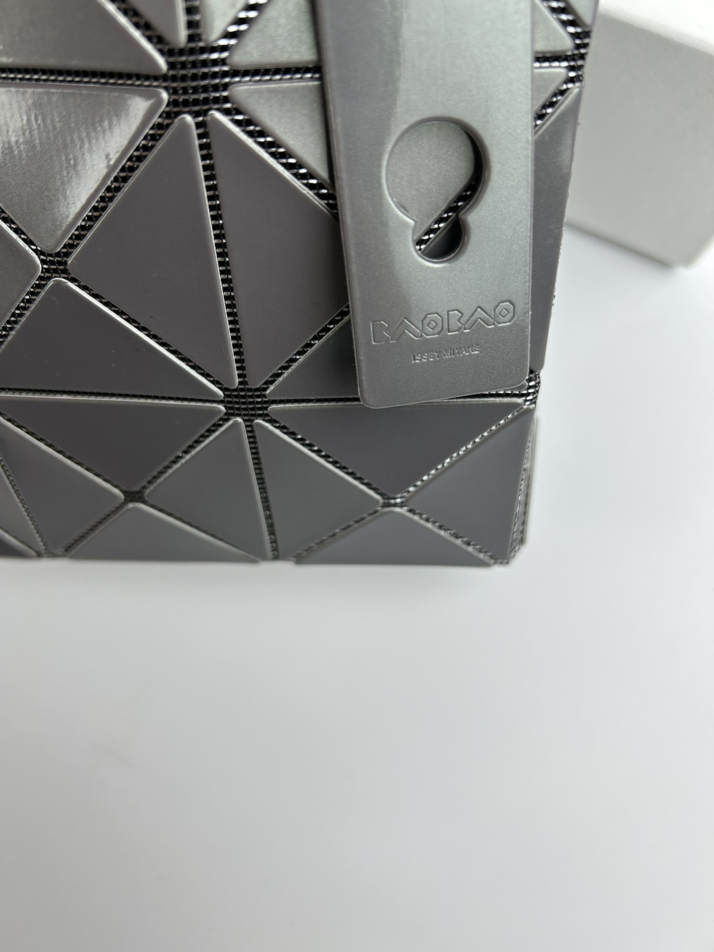 Issey Miyake ～全新的三宅一生 CARAT系列