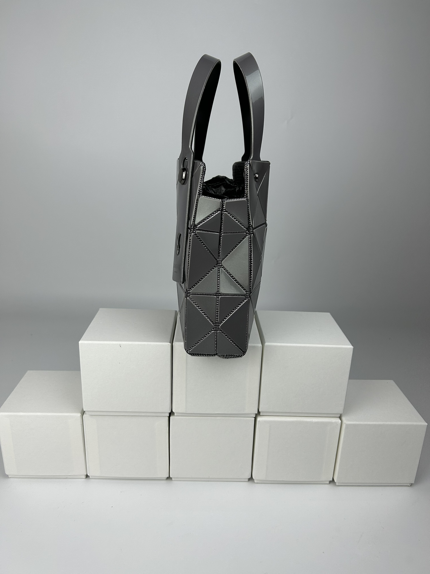 Issey Miyake ～全新的三宅一生 CARAT系列