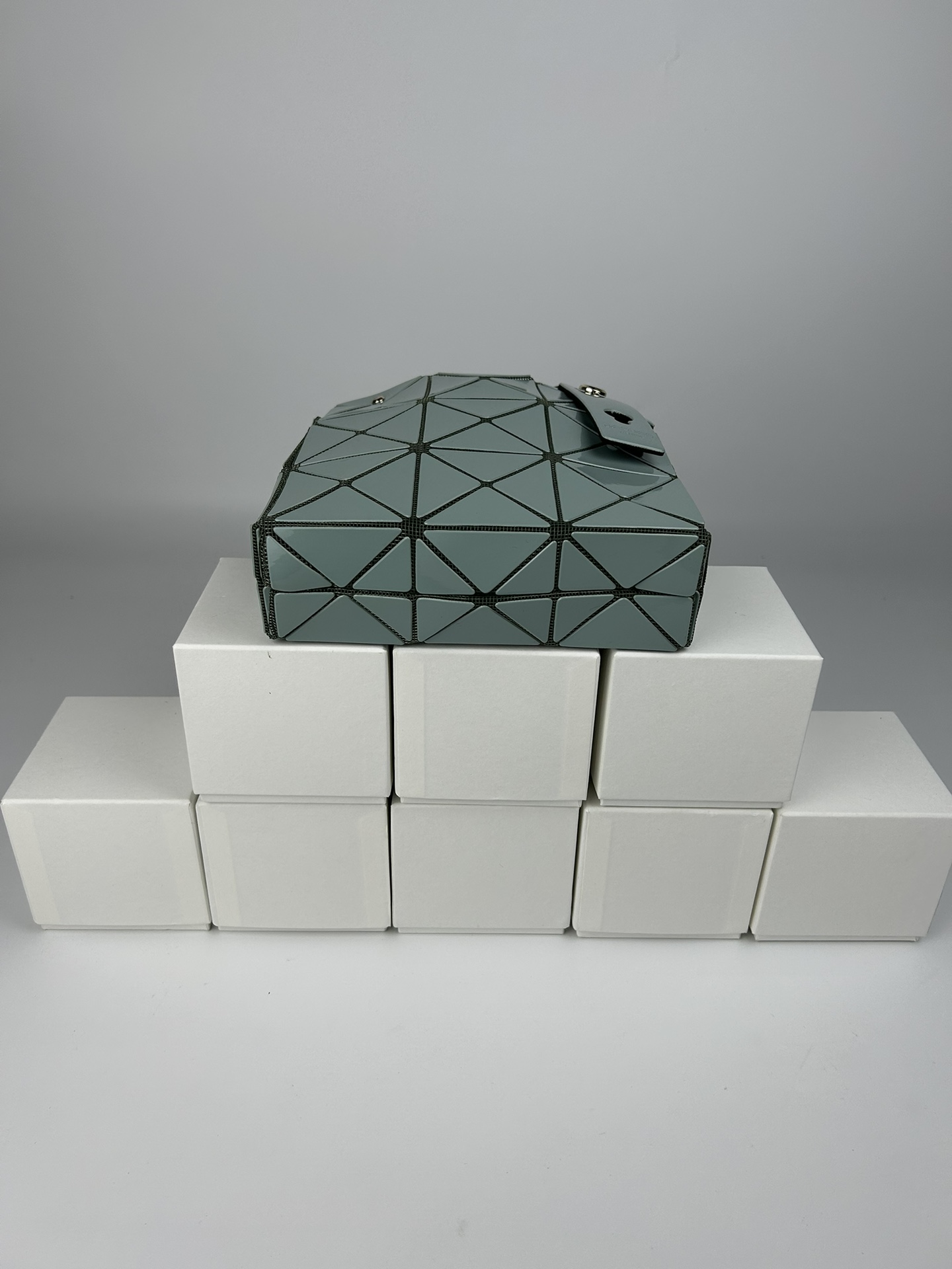 Issey Miyake ～全新的三宅一生 CARAT系列