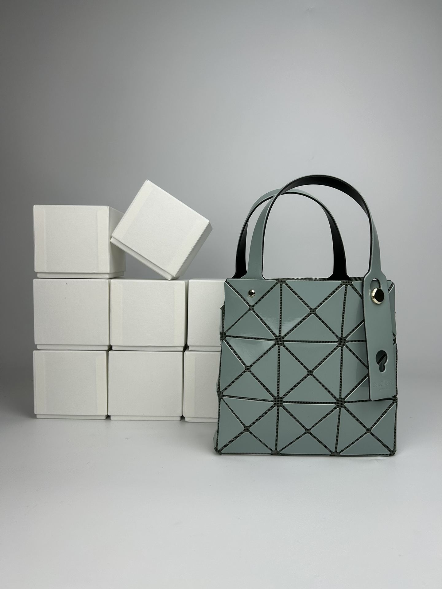 Issey Miyake ～全新的三宅一生 CARAT系列