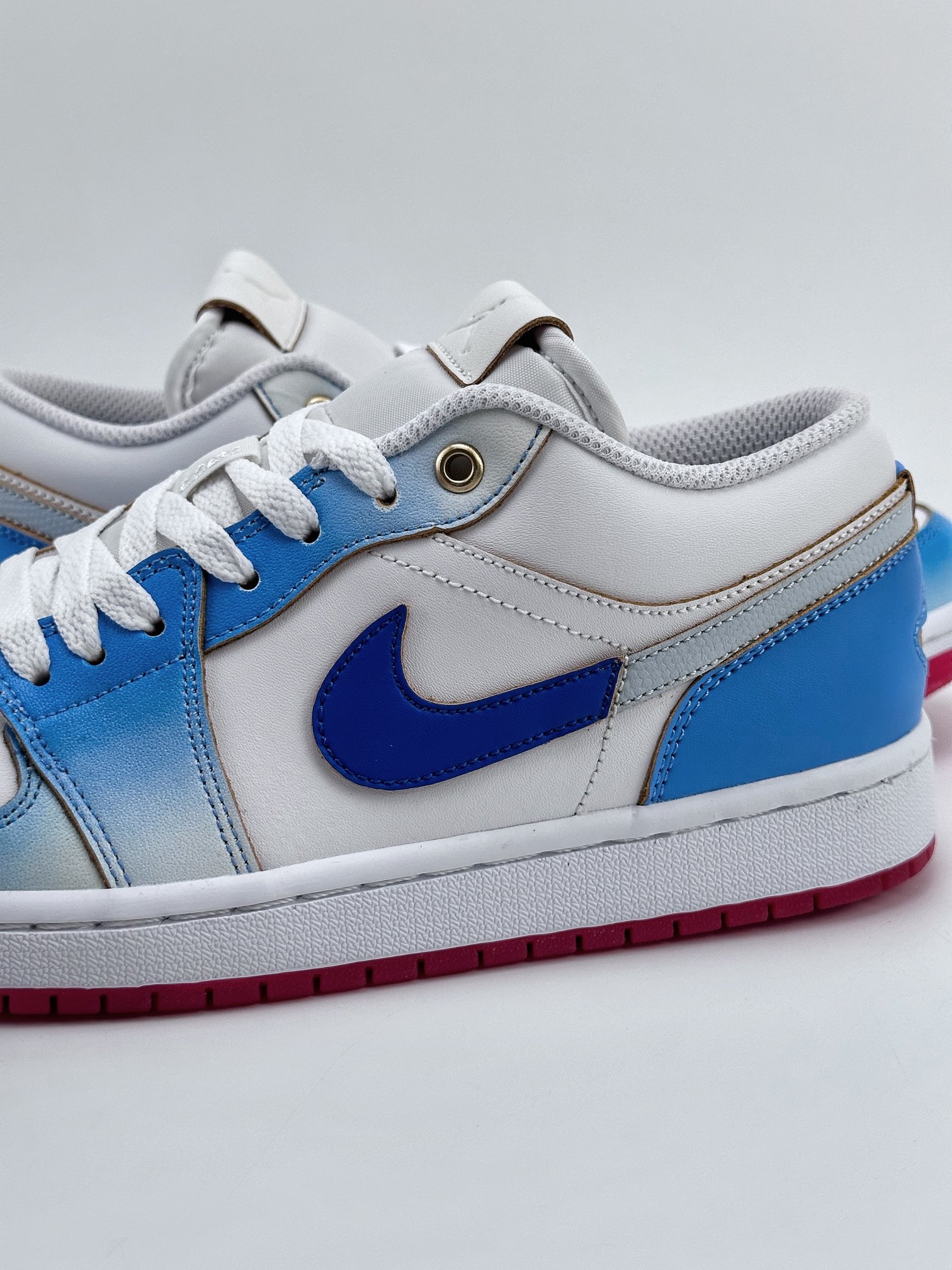 200 Air Jordan 1 Low SE 白蓝红 FN8895-141