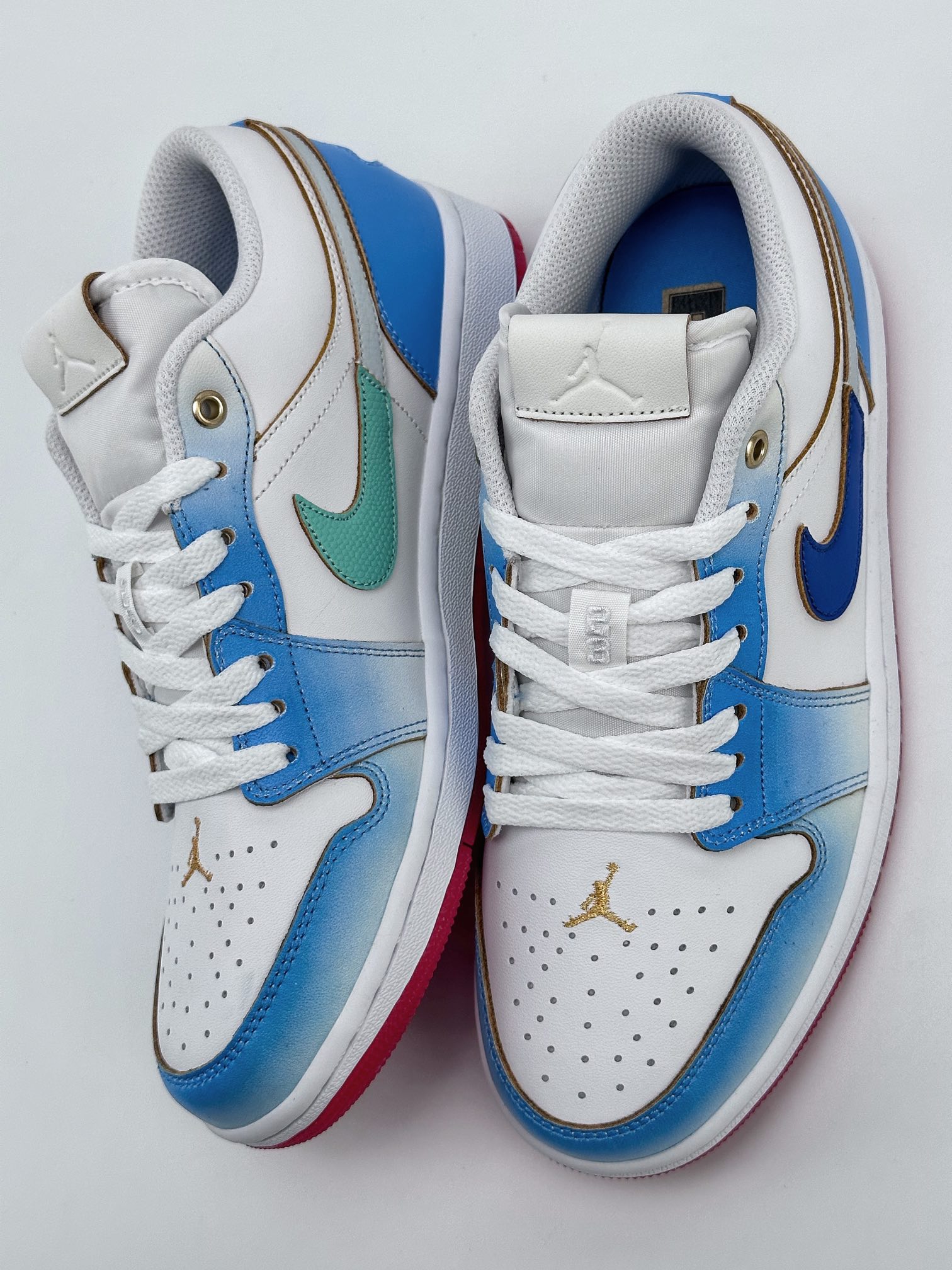 200 Air Jordan 1 Low SE 白蓝红 FN8895-141