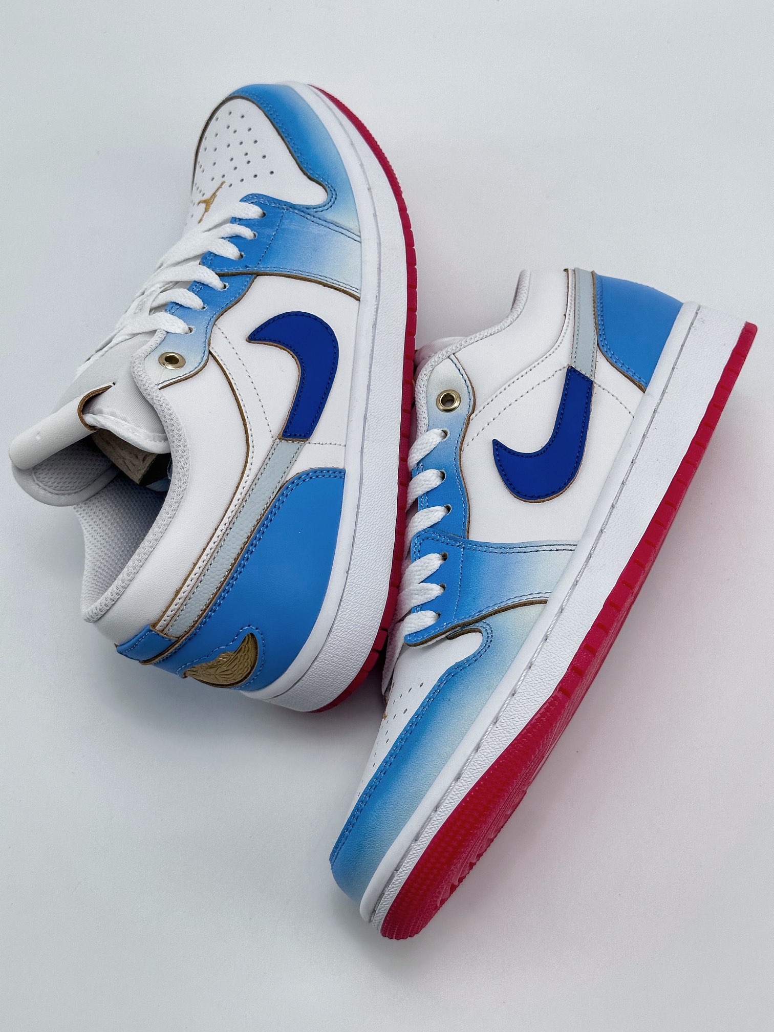 200 Air Jordan 1 Low SE 白蓝红 FN8895-141