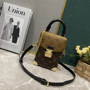 Louis Vuitton Bags Handbags Perfect Quality Designer Replica Monogram Reverse Canvas Cowhide Chains M82465