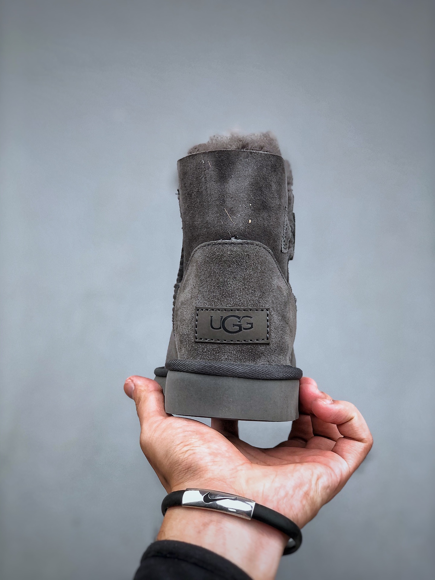 UGG classic wooden buckle short snow boots upper is Longfeng sheepskin fur