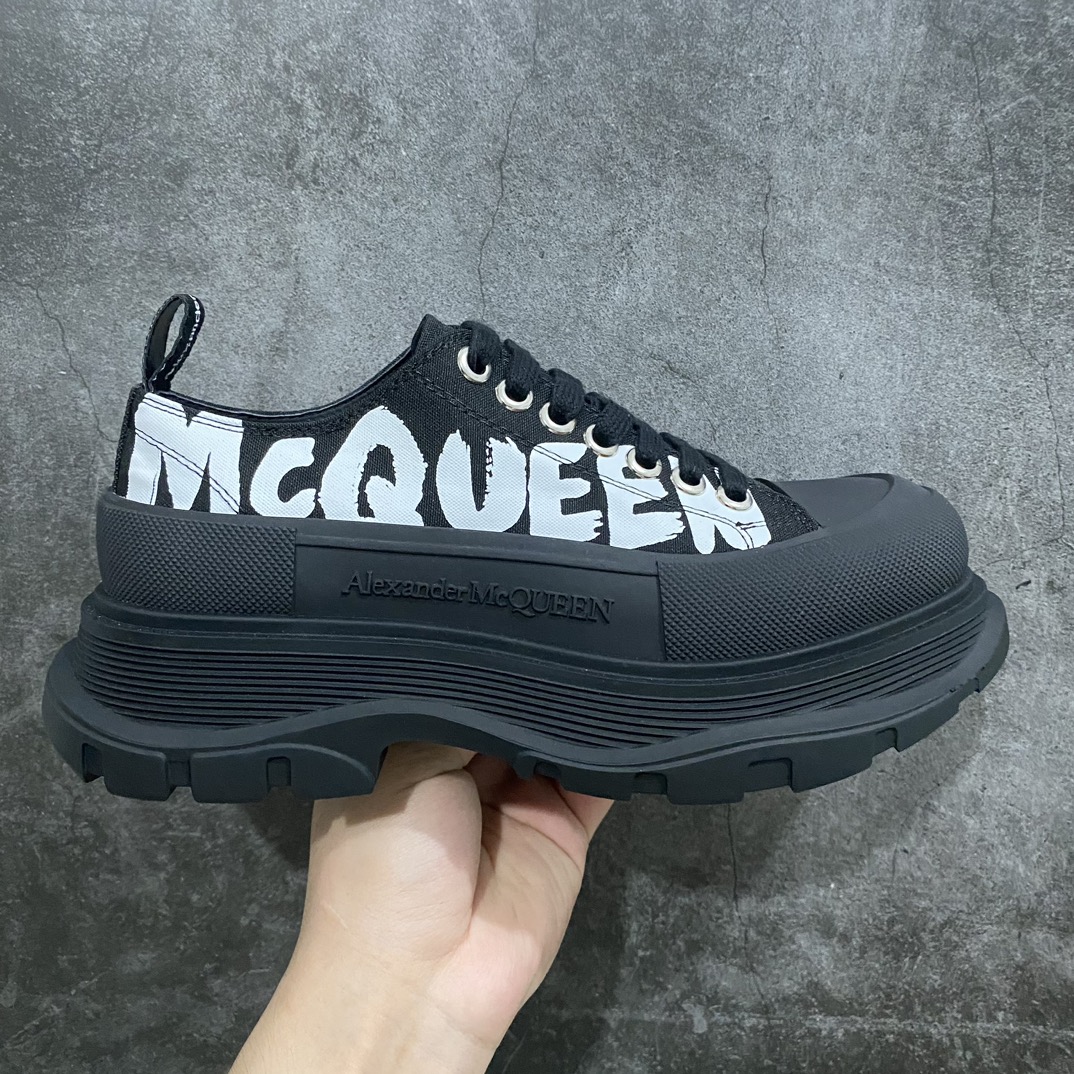 .版AlexanderMcQueen