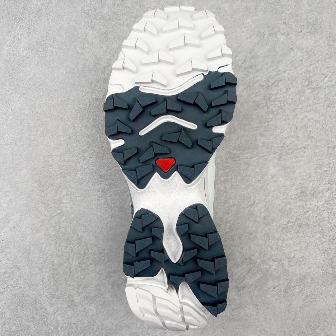 图片[9]-＃GX/绿X Salomon XT-4 OG Advanced 萨洛蒙系列低帮城市越野机能透气休闲运动鞋 鞋舌处附有迷你网眼袋收纳鞋绳以及下方的多色 Logo 标签 接着搭载奶油色 ACS 技术中底以及金色 TPU 塑料部件提升鞋款耐用性 中底与鞋面之间饰有海蓝色条状细节有效增添鞋款层次 最后应用黑色 Contragrip Chevron 外底完成鞋款设计 这次配色颇为高调 两款配色均以绚丽的渐变设计呈现 一款以粉紫渐变主打 另一款以黄绿渐变呈现 视觉效果相当吸睛 鞋面的使用玻璃纤维覆盖物加固 并通过细绳扣系带系统进行锁定 Salomon 的品牌logo 出现在脚后跟和前掌部位 中底虽然偏薄 但非常耐用 与模压塑料ACS 框架以及致密AC2 Muscle 鞋底单元结合 能够提供出色的支撑力和缓冲性 尺码：36 36.5 37.5 38 38.5 39 40 40.5 41 42 42.5 43 44 44.5 45-选品中心