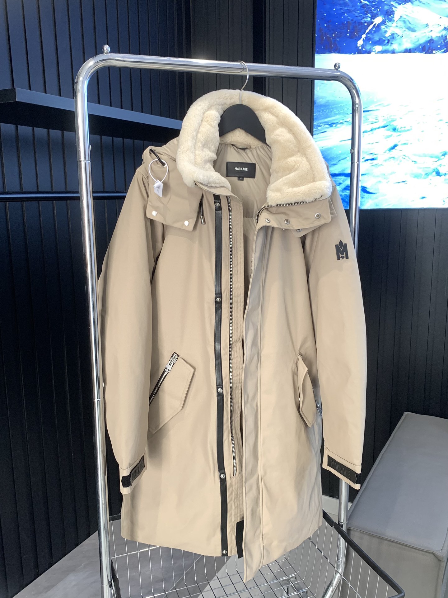 _dks9s8bJMkpqKcA4j4_wp3sn0MYt2EucSrPXwpA