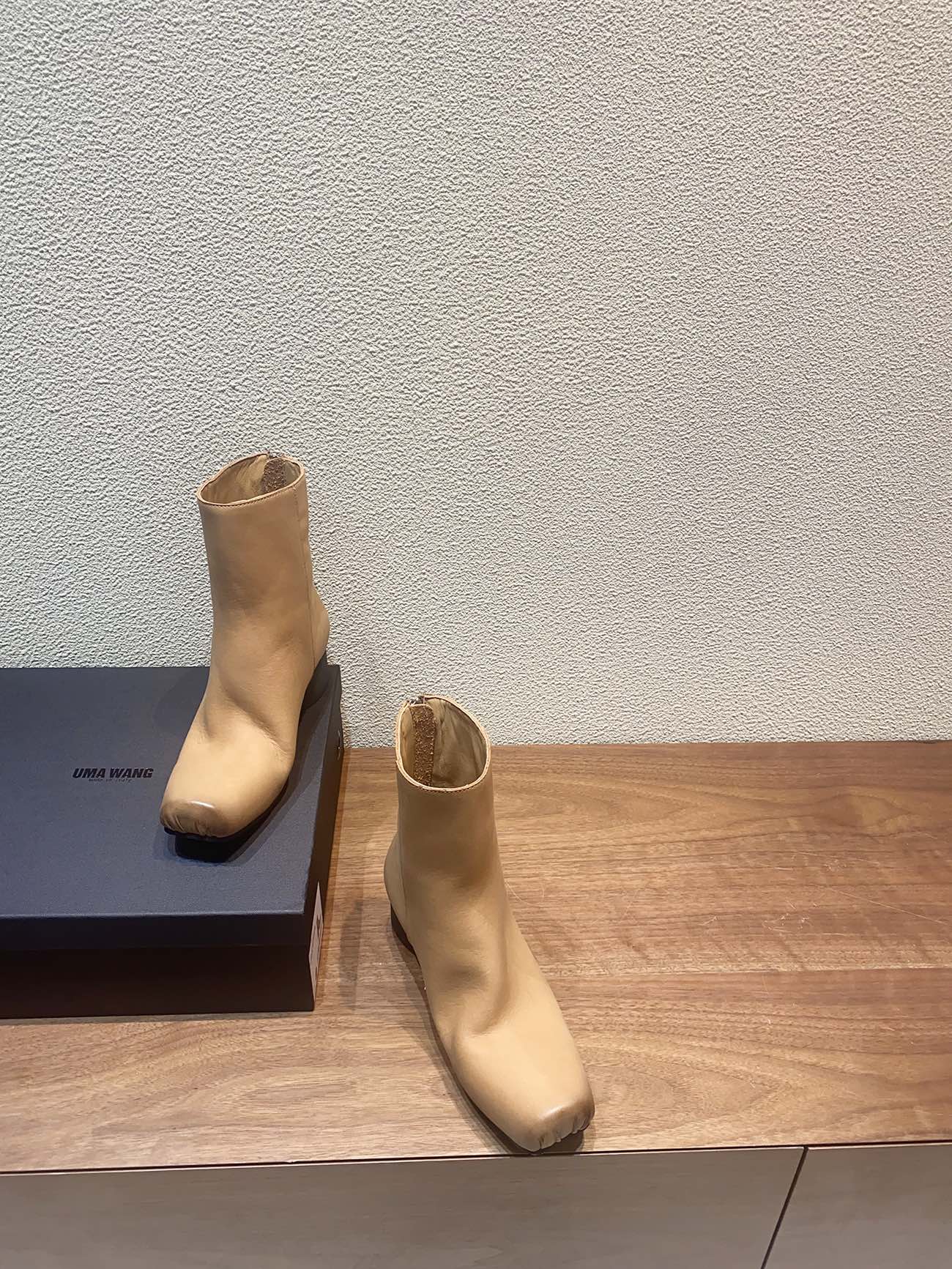 2023 UMA WANG Pig Nose Ballet Boots: Elegant and Versatile Leather Shoes