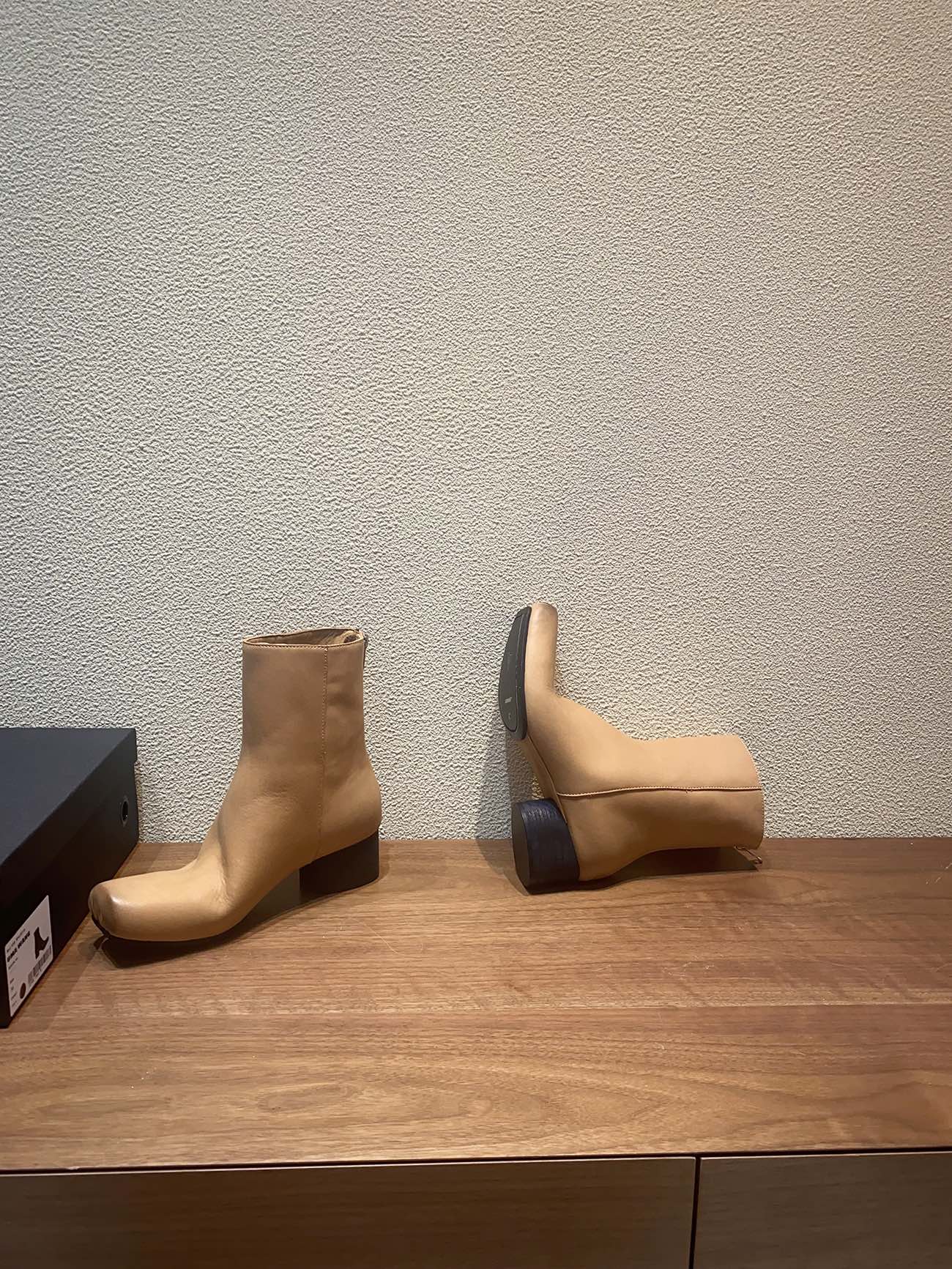 2023 UMA WANG Pig Nose Ballet Boots: Elegant and Versatile Leather Shoes - 图片 5