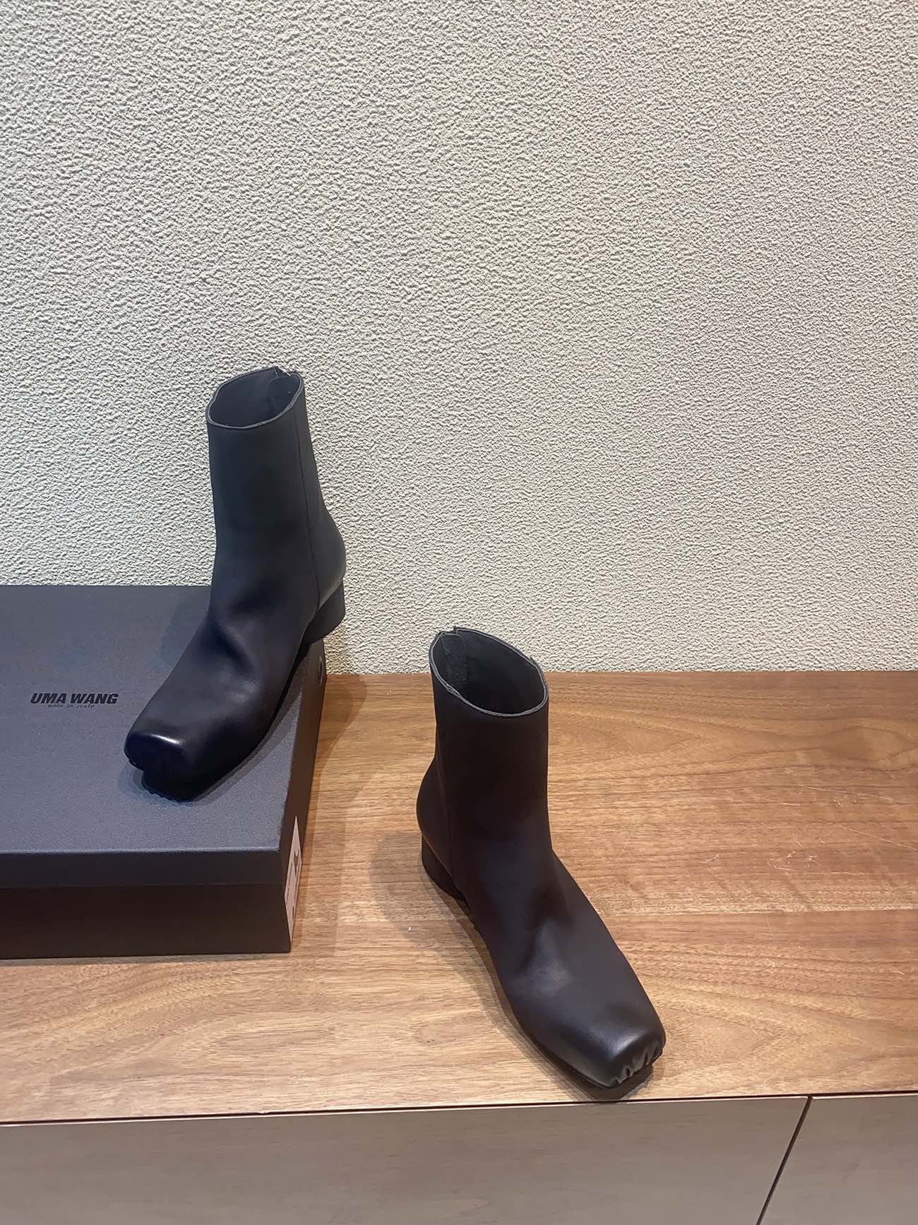 2023 UMA WANG Pig Nose Ballet Boots: Sophisticated Style with Imported Soft Leather