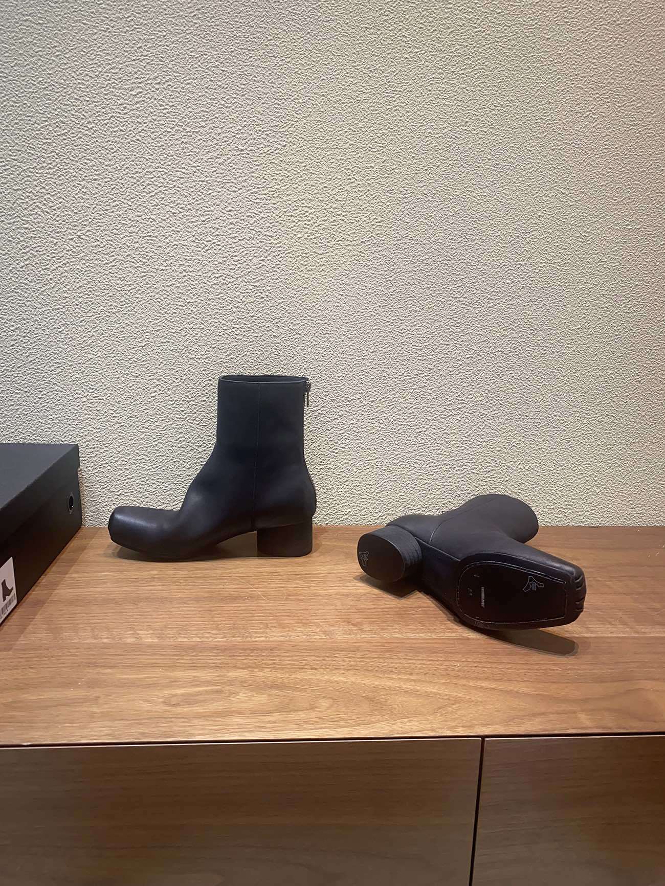 2023 UMA WANG Pig Nose Ballet Boots: Sophisticated Style with Imported Soft Leather - 图片 2