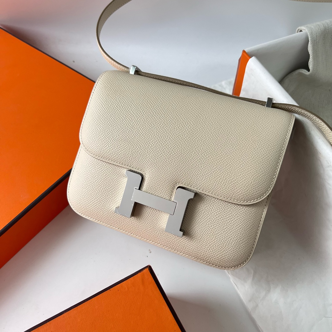Hermès 25 small quantity in stock! Constance19cm Epsom original palmprint leather ck10 milkshake white Craie silver buckle top hand sewing ready