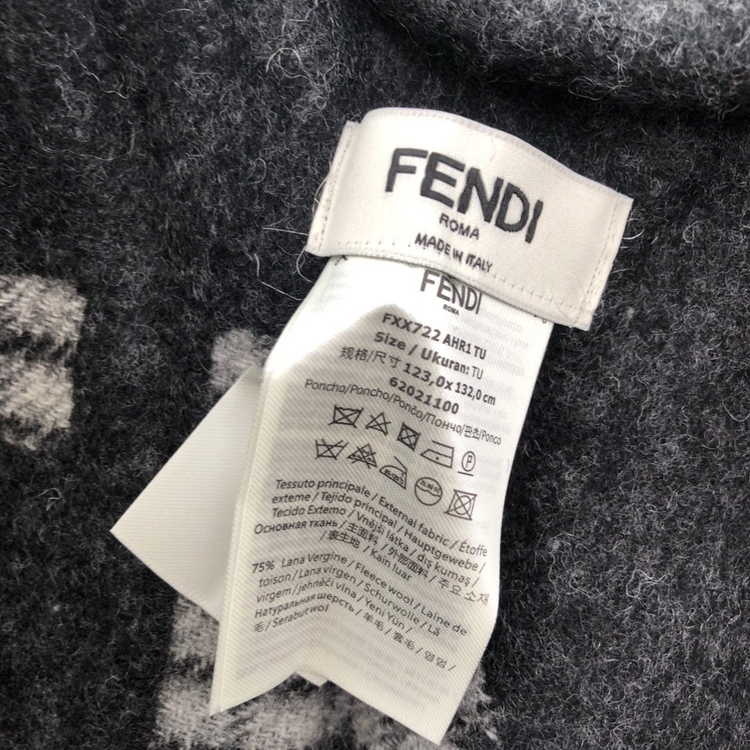 FEDNI外套式斗篷羊毛和羊绒连帽斗