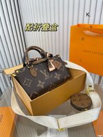 Louis Vuitton Handbags Crossbody & Shoulder Bags