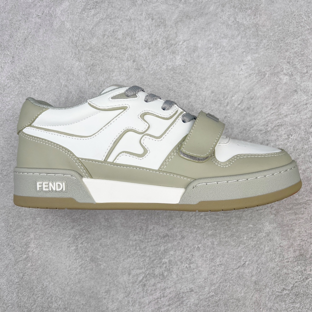 ＃S版纯原 FENDI 芬迪 Match sneaters低帮运动鞋 独家定制 全身20几个细节点全部做到一致还原 吊打市面所有版本 独家原装套装配件官方同源 渠道原装订单 全套专柜包装物及配件#鞋底嵌入核心防伪芯片感应装置 FENDI芬迪match最新爆款情侣款运动鞋板鞋原版购入 高工艺无缝细空胶技术 贴楦误差0.05mm,鞋底采用固特异内外锁死工艺 最大限度弯折永不开胶 原鞋一致效果环保无味 鞋面采用麂皮和皮革拼接组合 logo内里采用毛巾绒里 上脚超级柔软 轻便 舒适搭配卫衣 尺码：35 36 37 38 39 40 41 42 43 44 45-选品中心