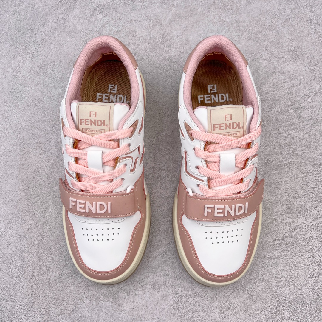 图片[2]-＃S版纯原 FENDI 芬迪 Match sneaters低帮运动鞋 独家定制 全身20几个细节点全部做到一致还原 吊打市面所有版本 独家原装套装配件官方同源 渠道原装订单 全套专柜包装物及配件#鞋底嵌入核心防伪芯片感应装置 FENDI芬迪match最新爆款情侣款运动鞋板鞋原版购入 高工艺无缝细空胶技术 贴楦误差0.05mm,鞋底采用固特异内外锁死工艺 最大限度弯折永不开胶 原鞋一致效果环保无味 鞋面采用麂皮和皮革拼接组合 logo内里采用毛巾绒里 上脚超级柔软 轻便 舒适搭配卫衣 尺码：35 36 37 38 39 40 41 42 43 44 45-选品中心