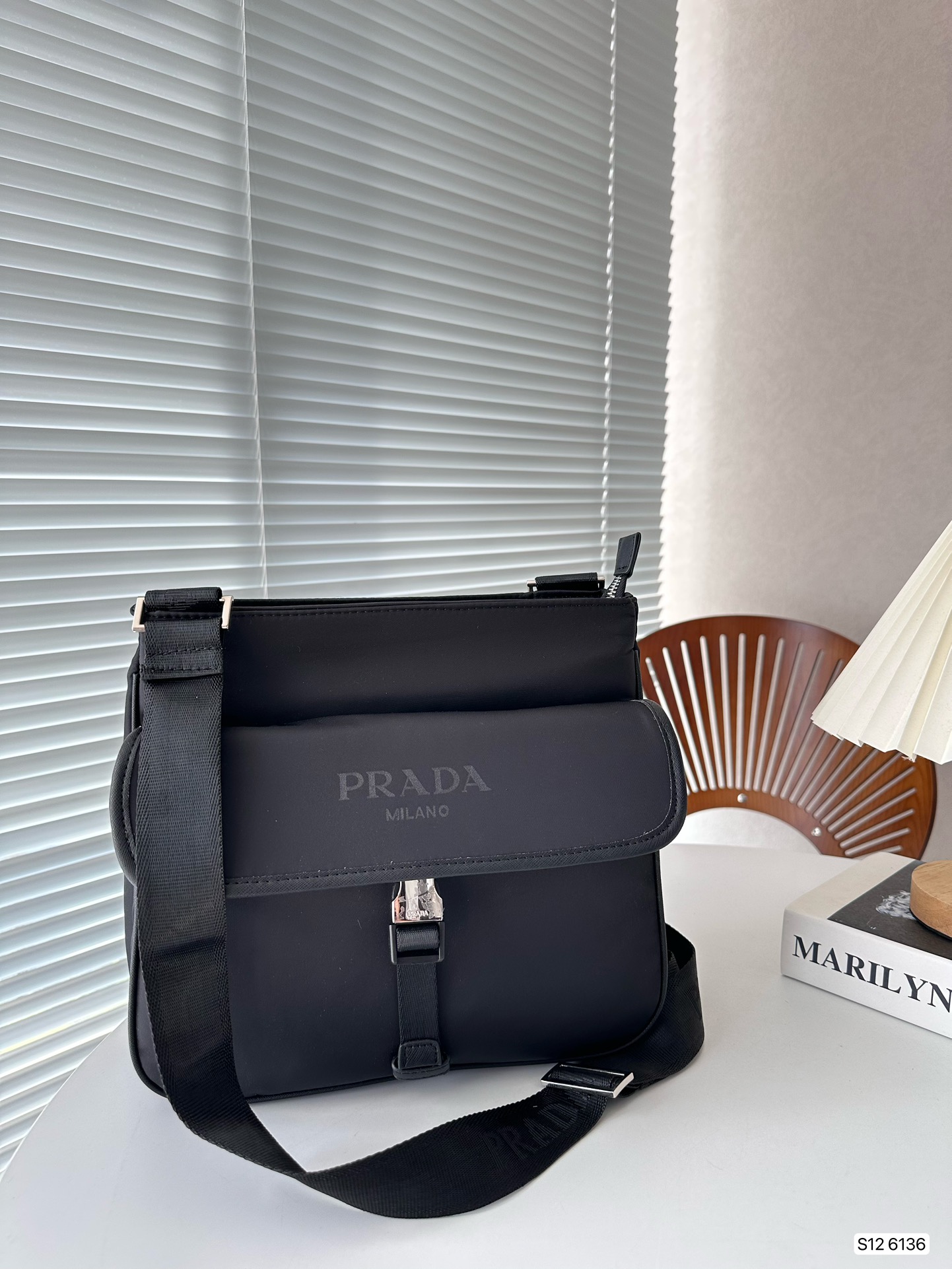 Prada Messenger Bags Men Casual