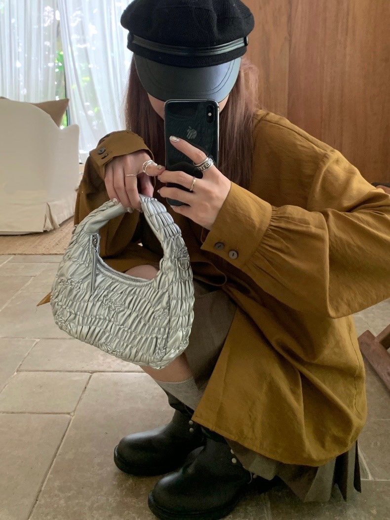 【】