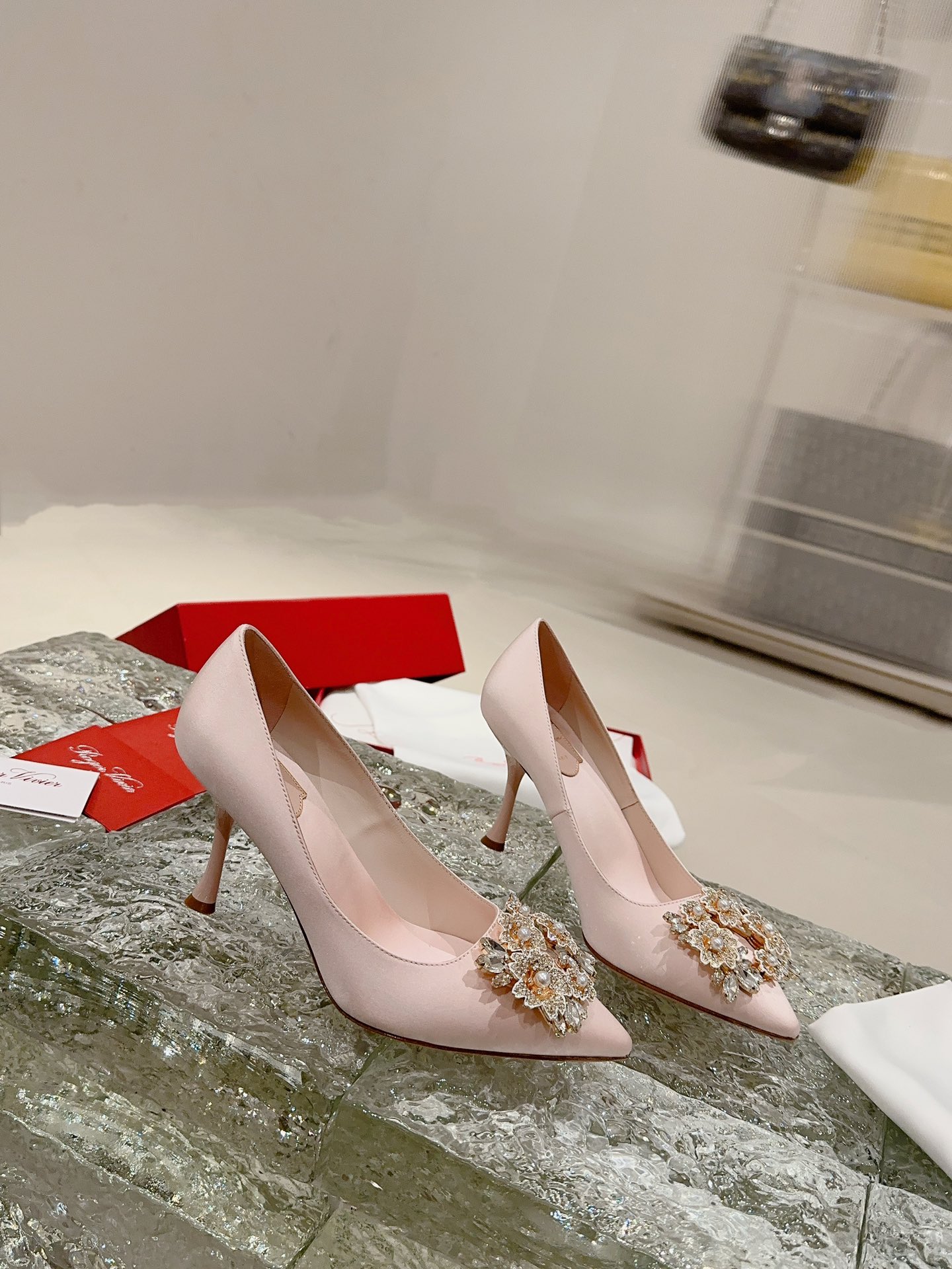 [Roger Vivier Women