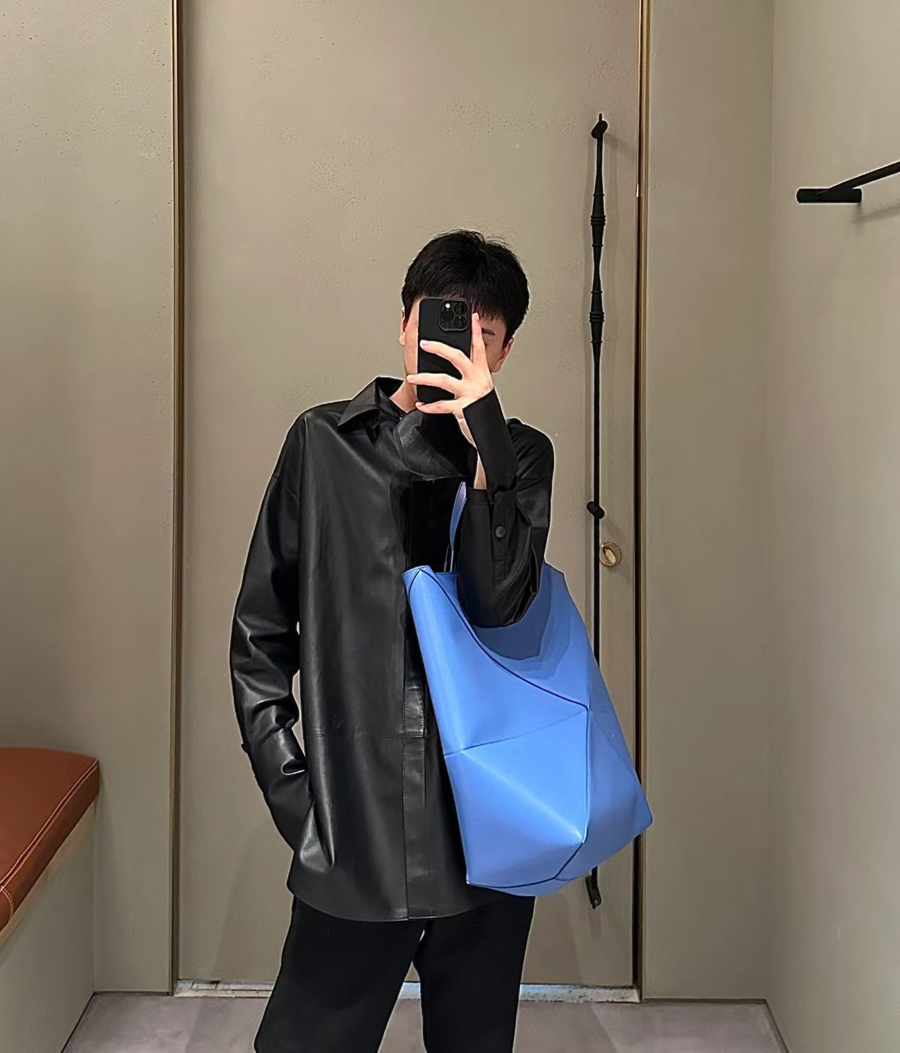 loewe A foldable tote bag! Taking into account both practicality and matchability! Travel and business trip, multi-purpose in one pack