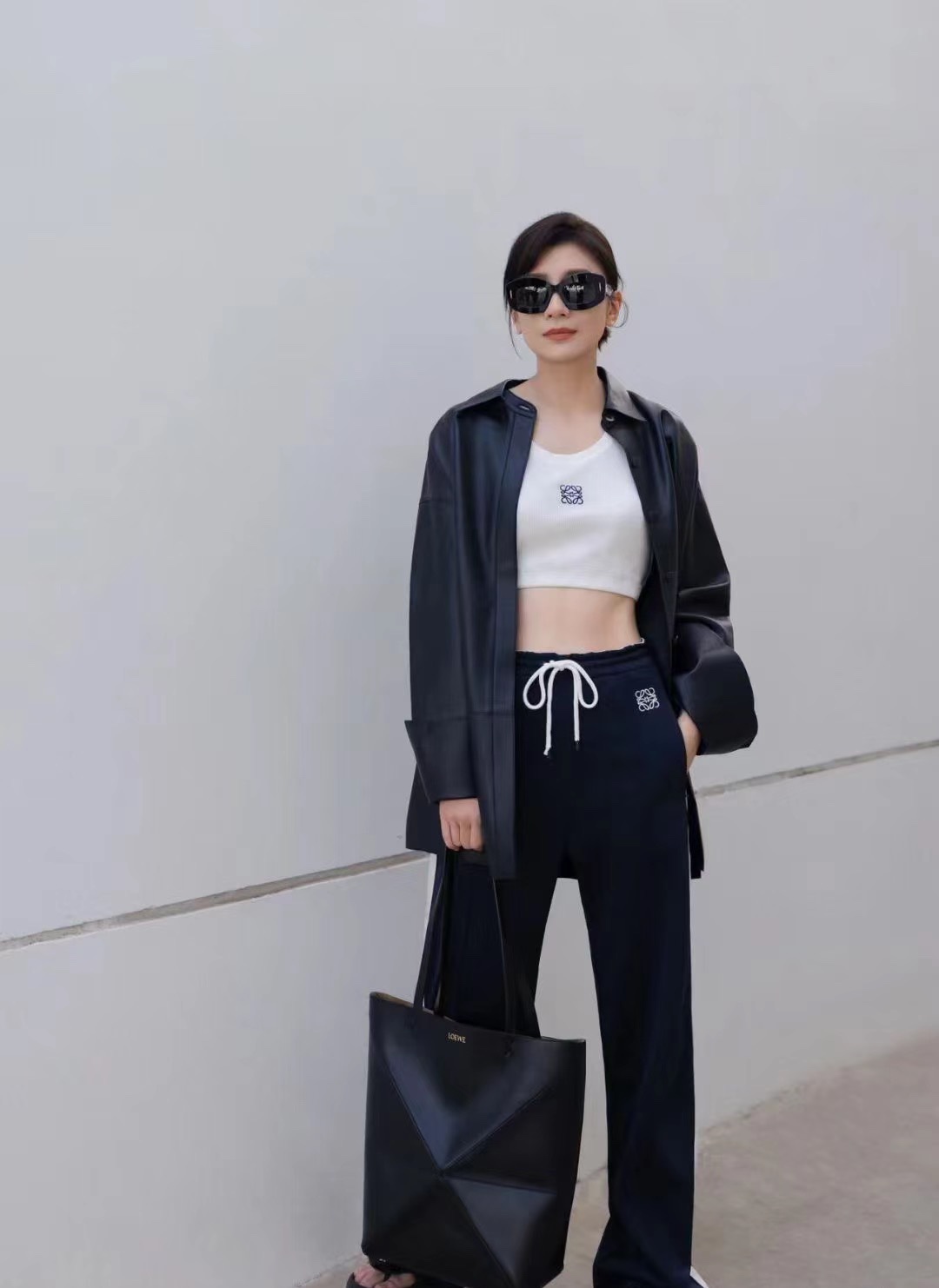 Alyssa Chia loewe same style puzzle fold black invincible classic and attractive