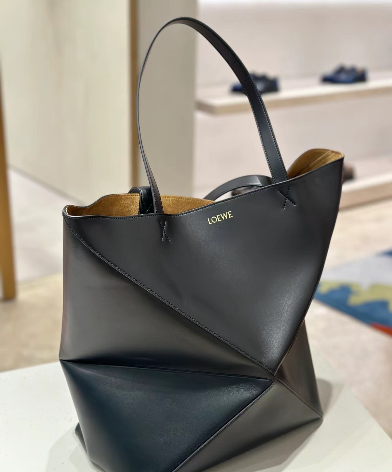 Alyssa Chia loewe same style puzzle fold black invincible classic and attractive