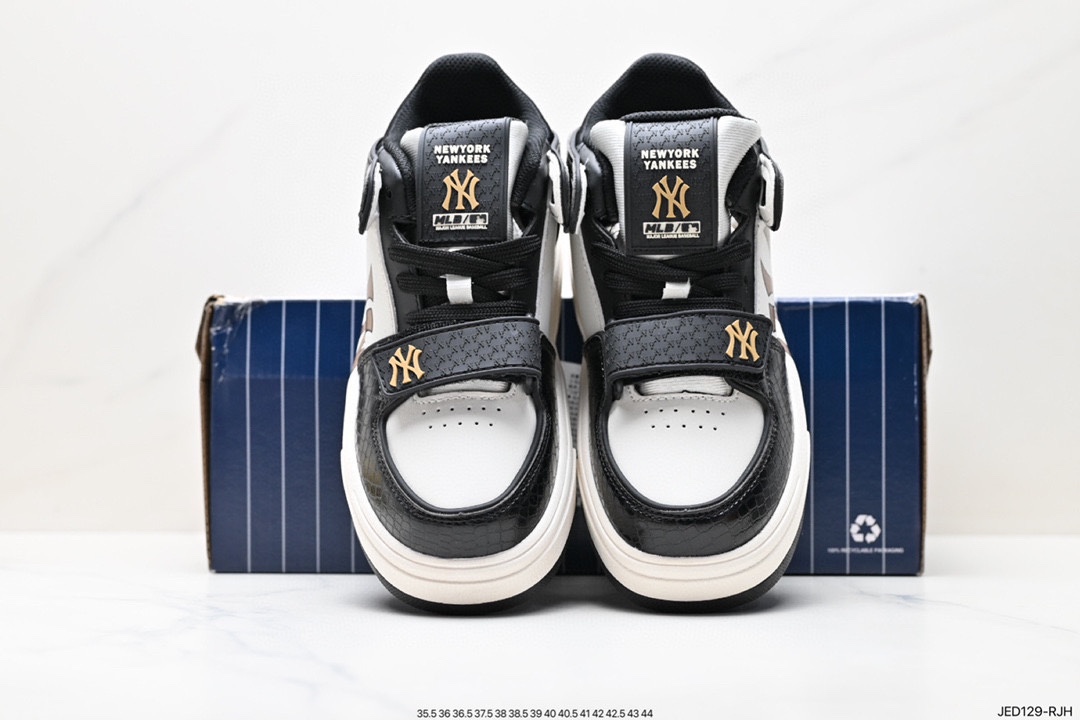 MLB Chunky Liner New York Yankees Senior Shoes Series Low-top Daddy Style Lightweight Height-enhancing Thick-soled All-match Casual Sports Jogging Shoes ”Leather White and Black NY Print” 3ASXLM13N (GP002C)