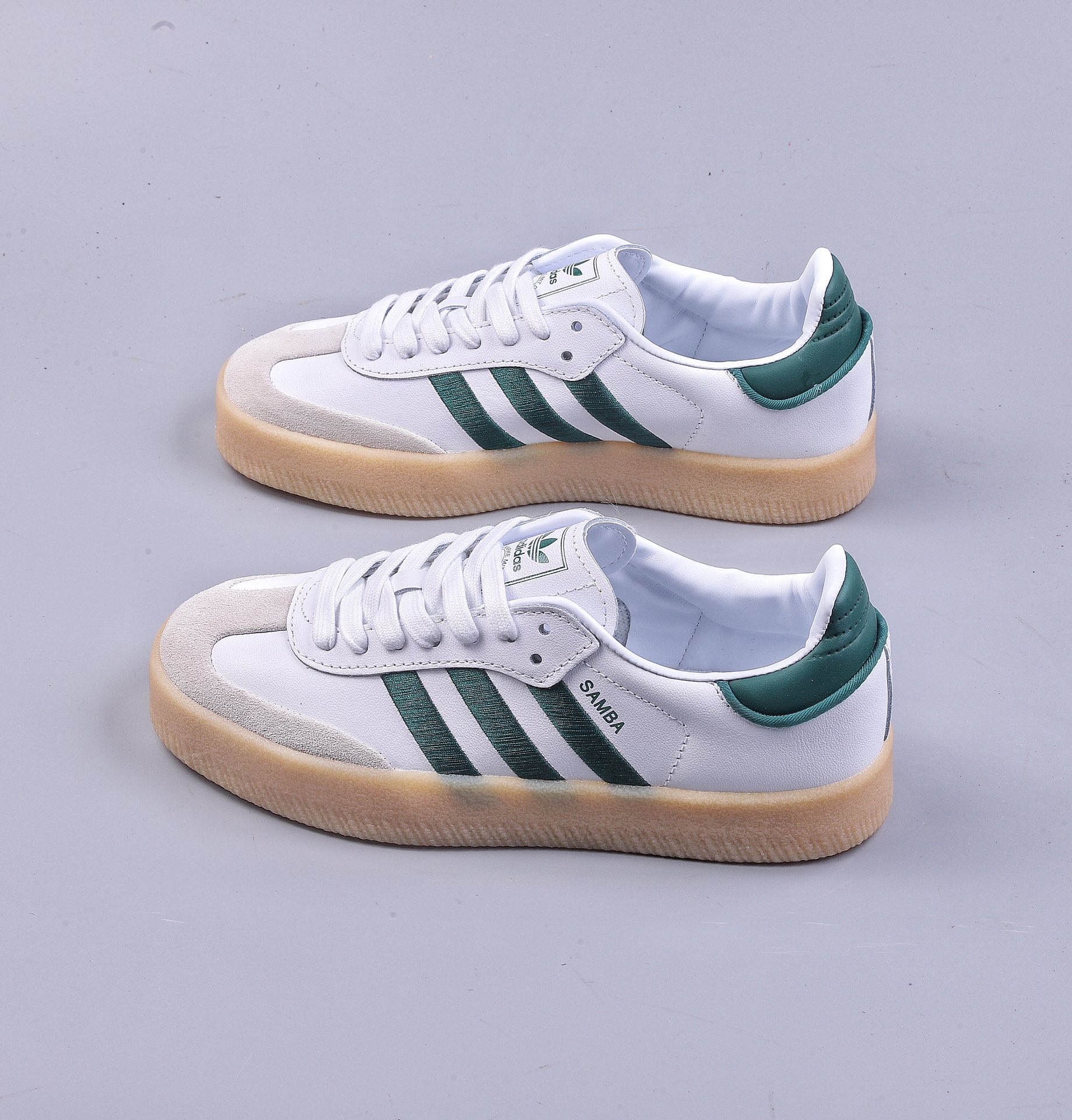 Adidas Samba VEGAN versatile single item this sports shoe ID0440